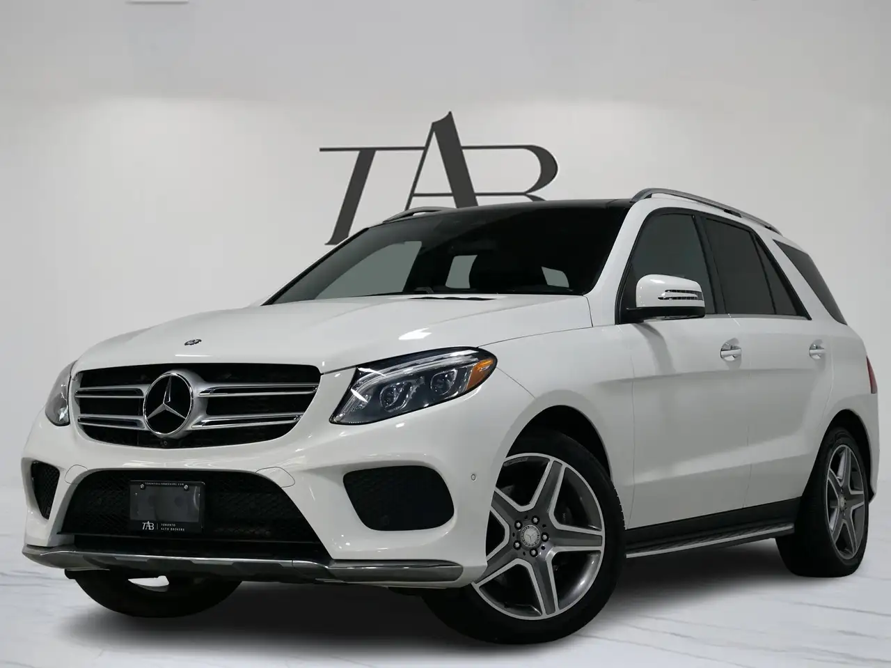 Mercedes-Benz GLE снимка Mercedes-Benz GLE