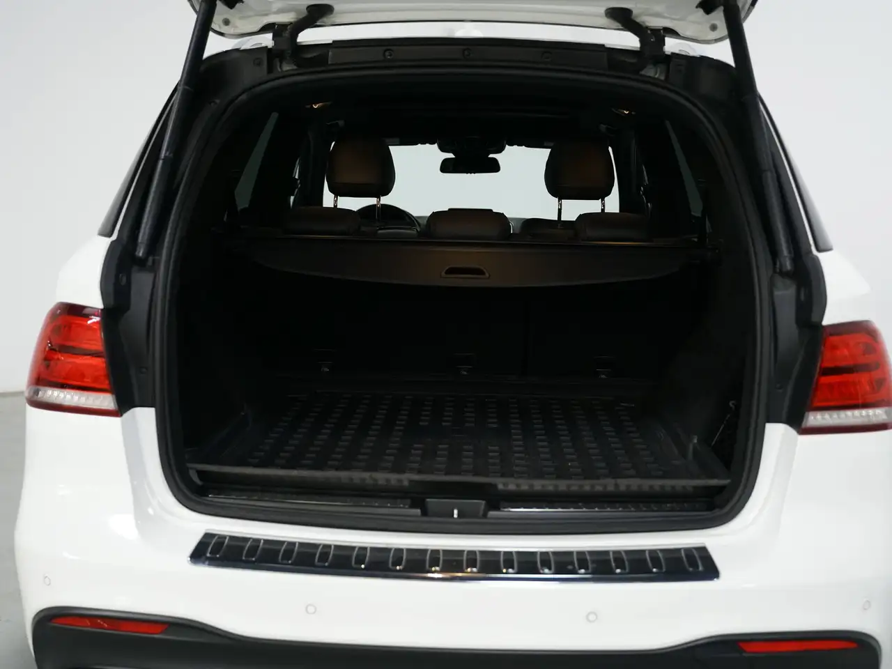 Mercedes-Benz GLE снимка Mercedes-Benz GLE