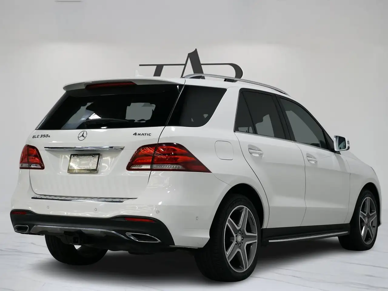 Mercedes-Benz GLE снимка Mercedes-Benz GLE