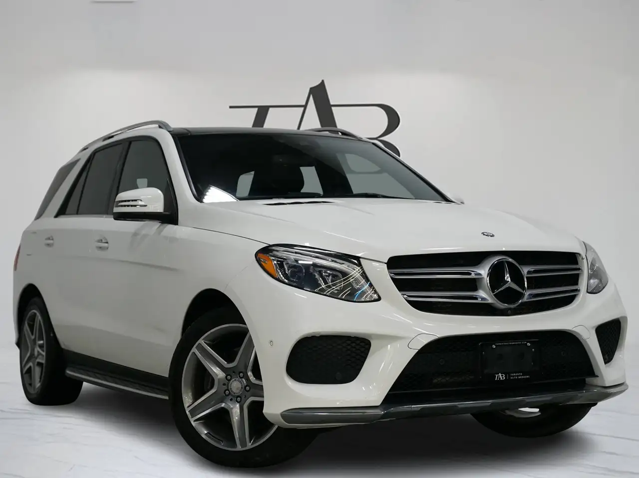 Mercedes-Benz GLE снимка Mercedes-Benz GLE