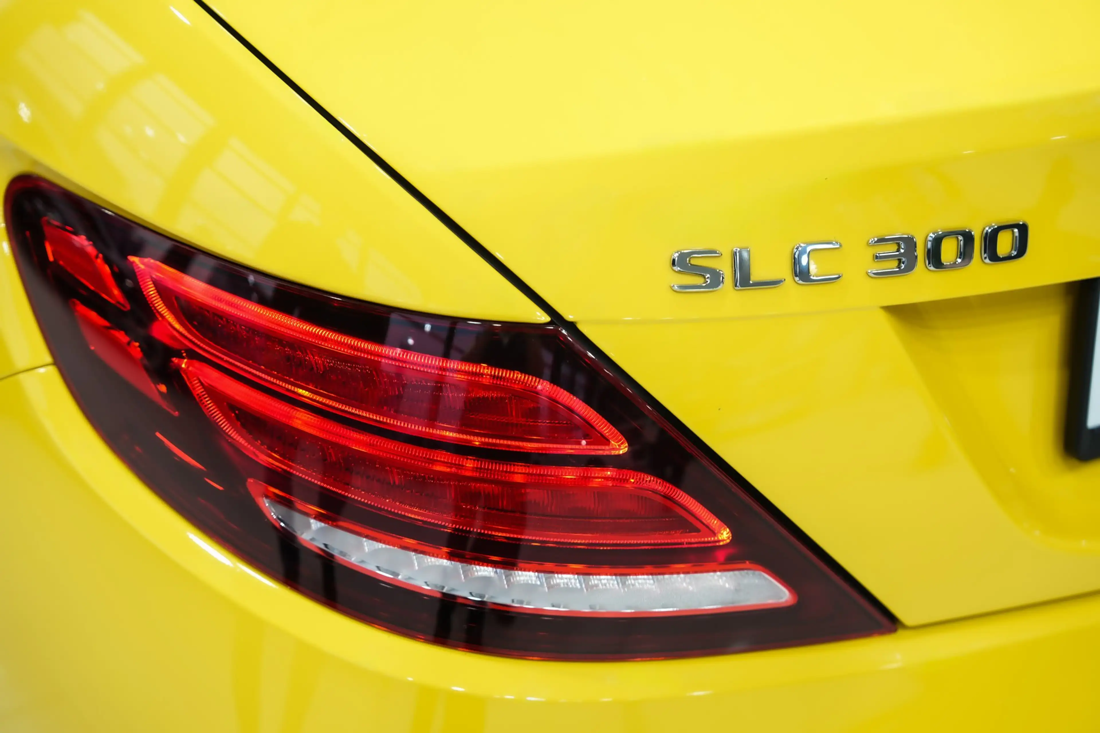 Mercedes-Benz SLC 300 Final Edition*AMG-LINE*SPORTSITZE*KAMERA — photo 9