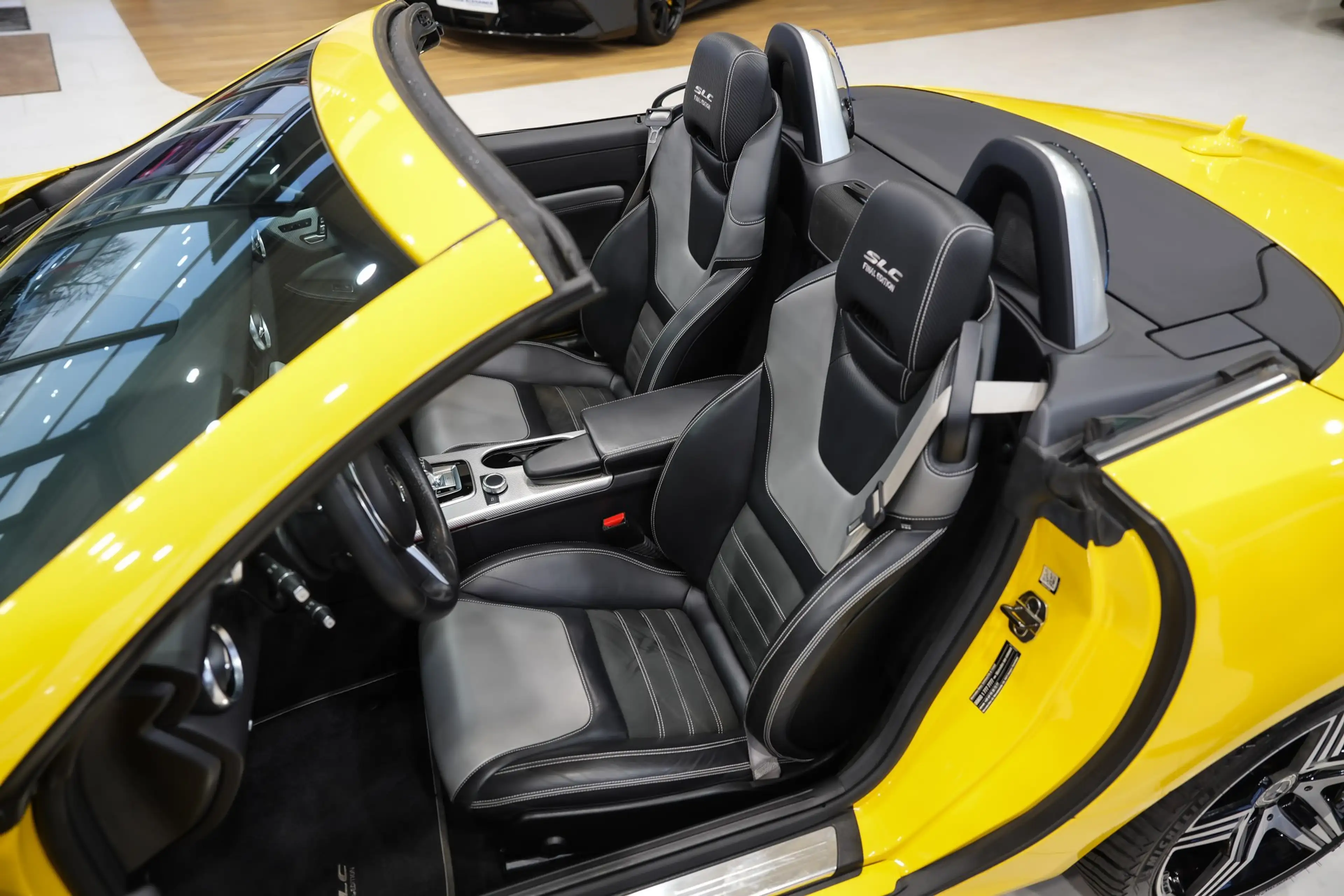 Mercedes-Benz SLC 300 Final Edition*AMG-LINE*SPORTSITZE*KAMERA — photo 13