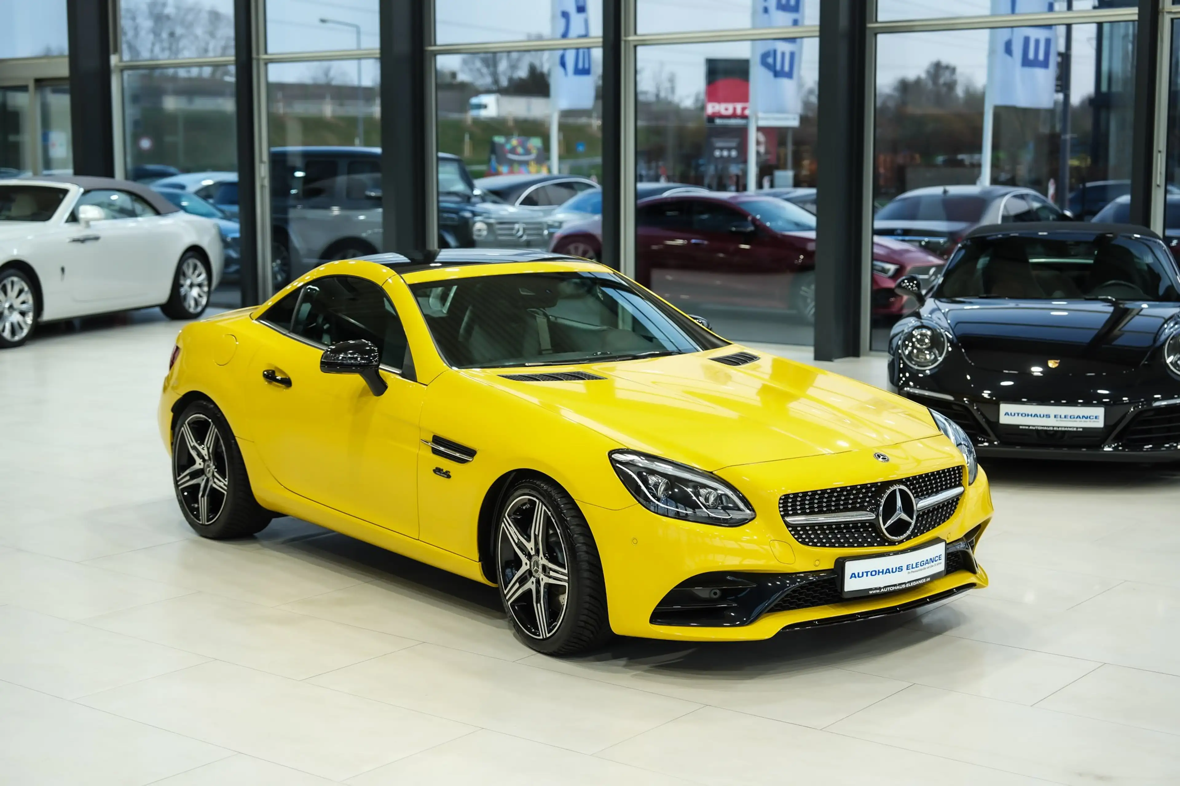 Mercedes-Benz SLC 300 Final Edition*AMG-LINE*SPORTSITZE*KAMERA — photo 2