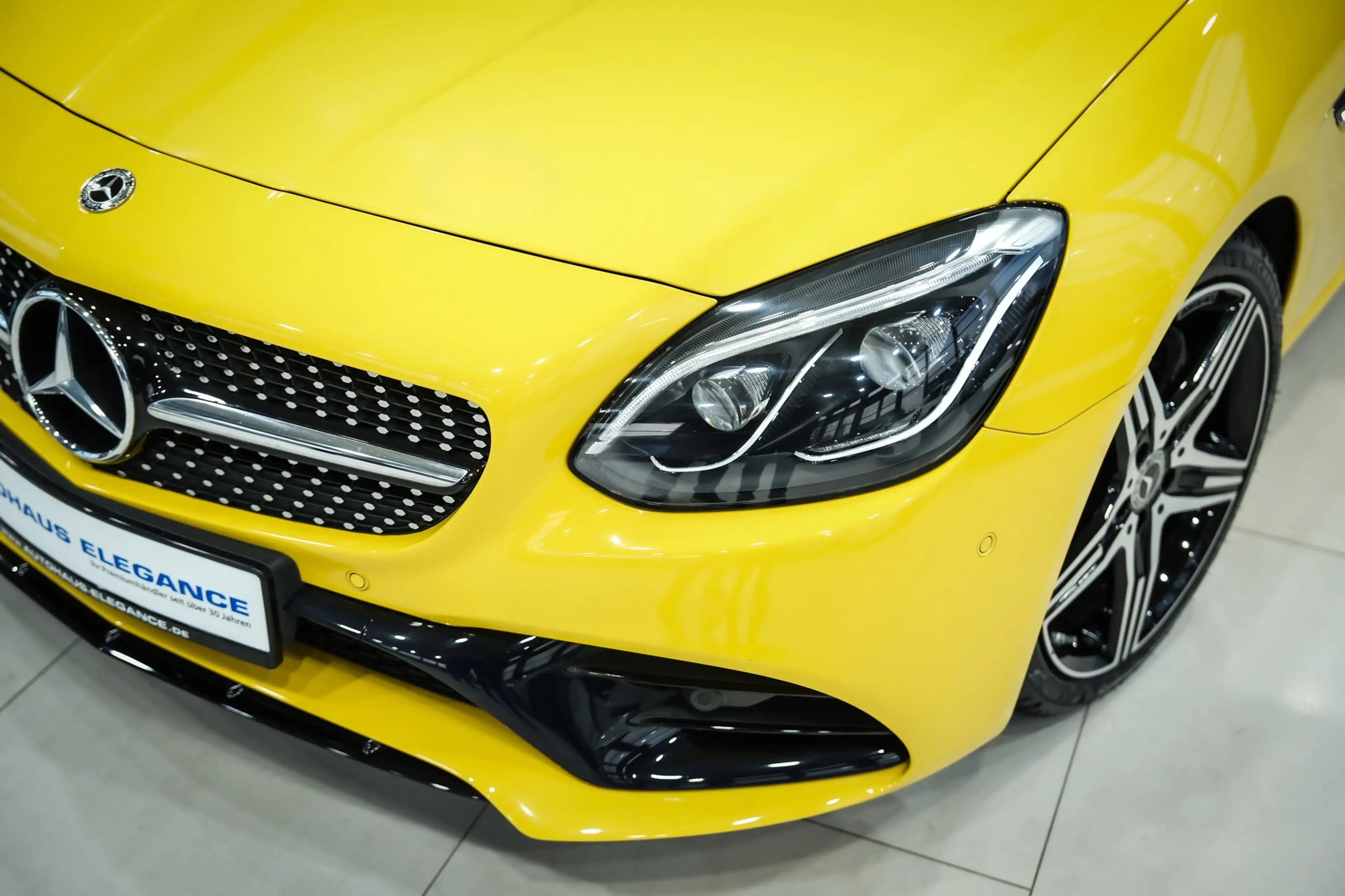 Mercedes-Benz SLC 300 Final Edition*AMG-LINE*SPORTSITZE*KAMERA — photo 8