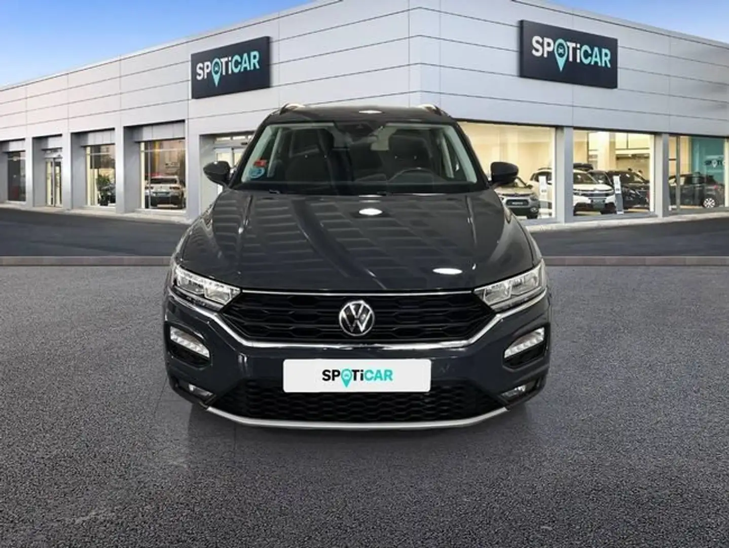 Volkswagen T-Roc 1.0 TSI Advance 81kW Gris - 2