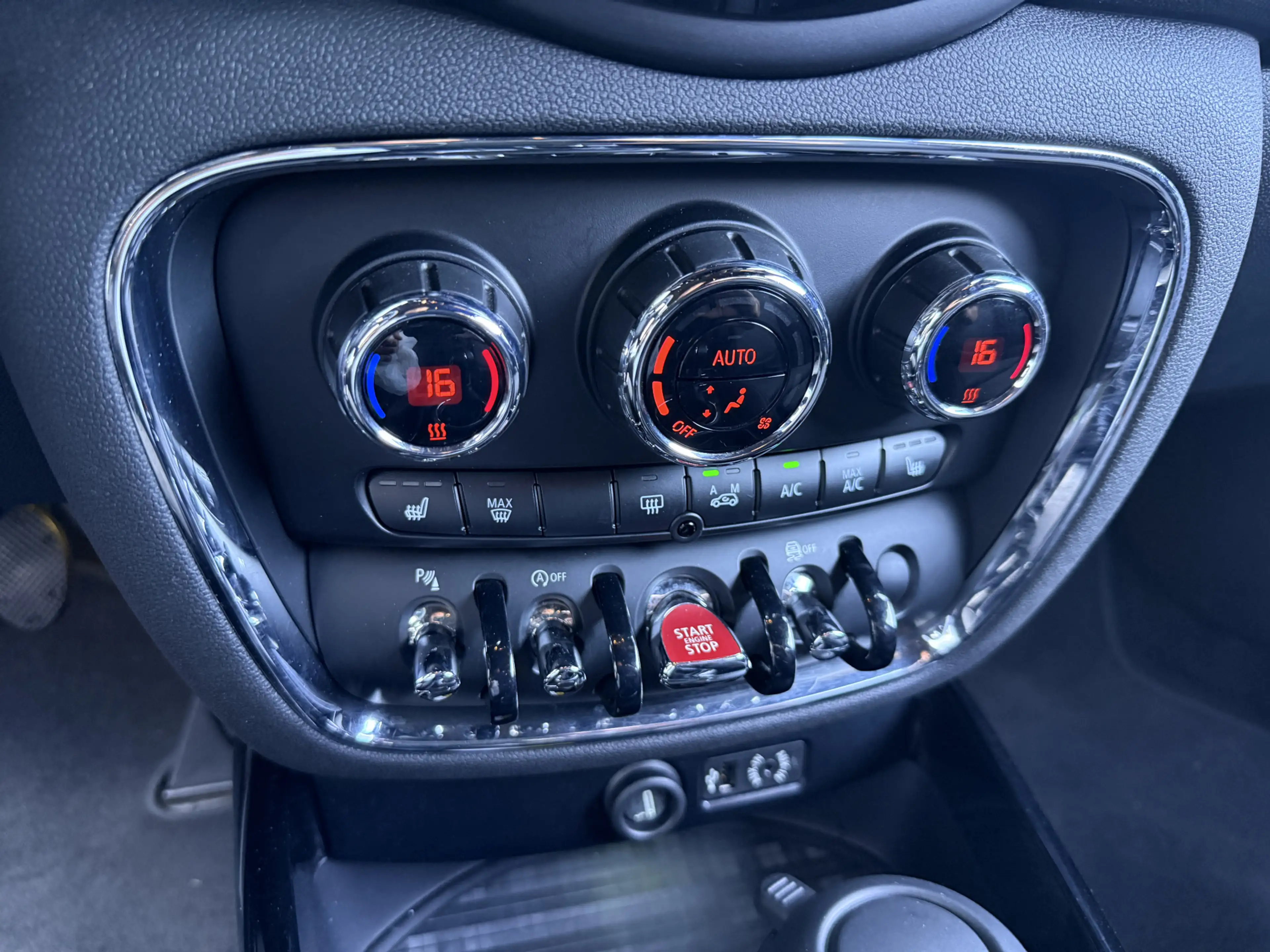 MINI Cooper Clubman 1.5 Chili — photo 10