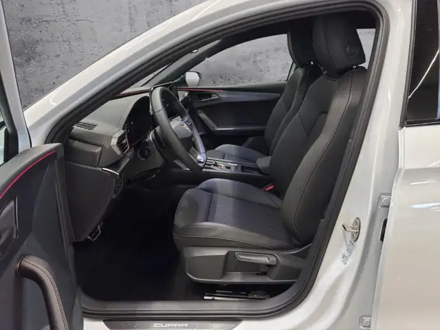 Cupra Leon view 10