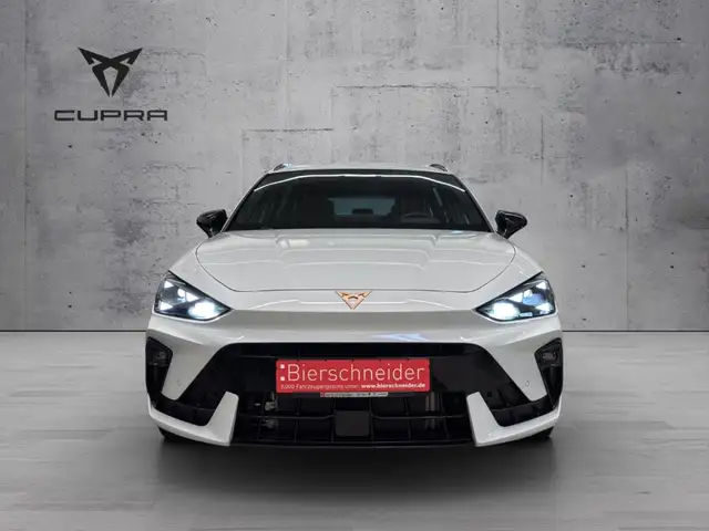 Cupra Leon view 2