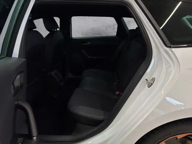 Cupra Leon view 13