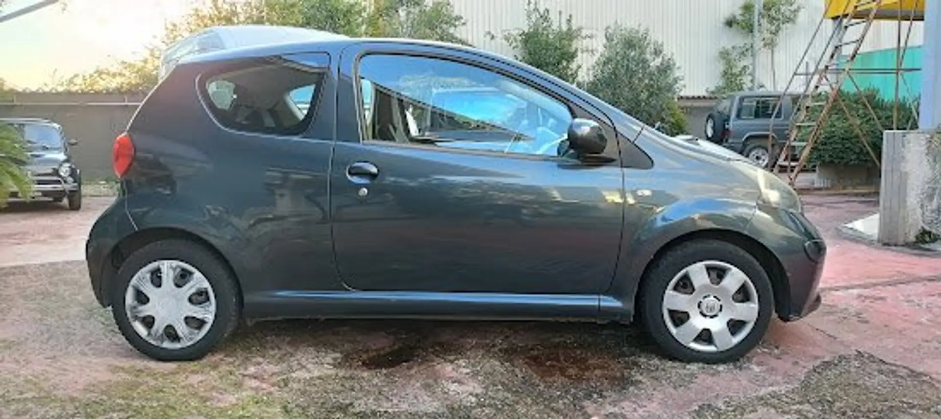 Toyota Aygo AYGO 1.2 VVT-i Sol Schwarz - 2