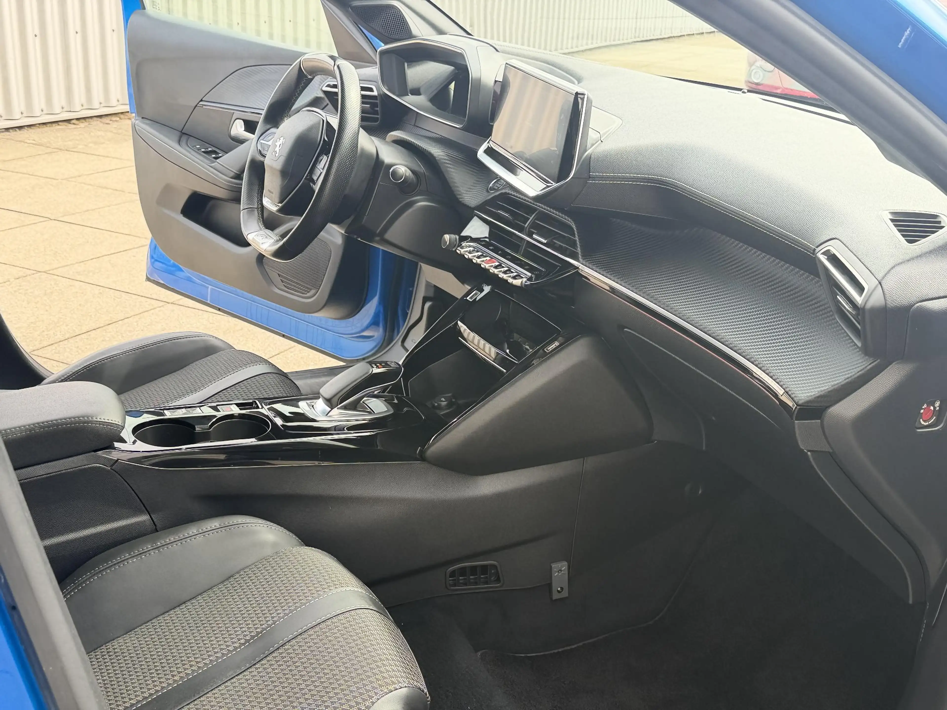 Peugeot e-208 EV GT 350 50 kWh Navigatie | Camera | LED | Climat — photo 8