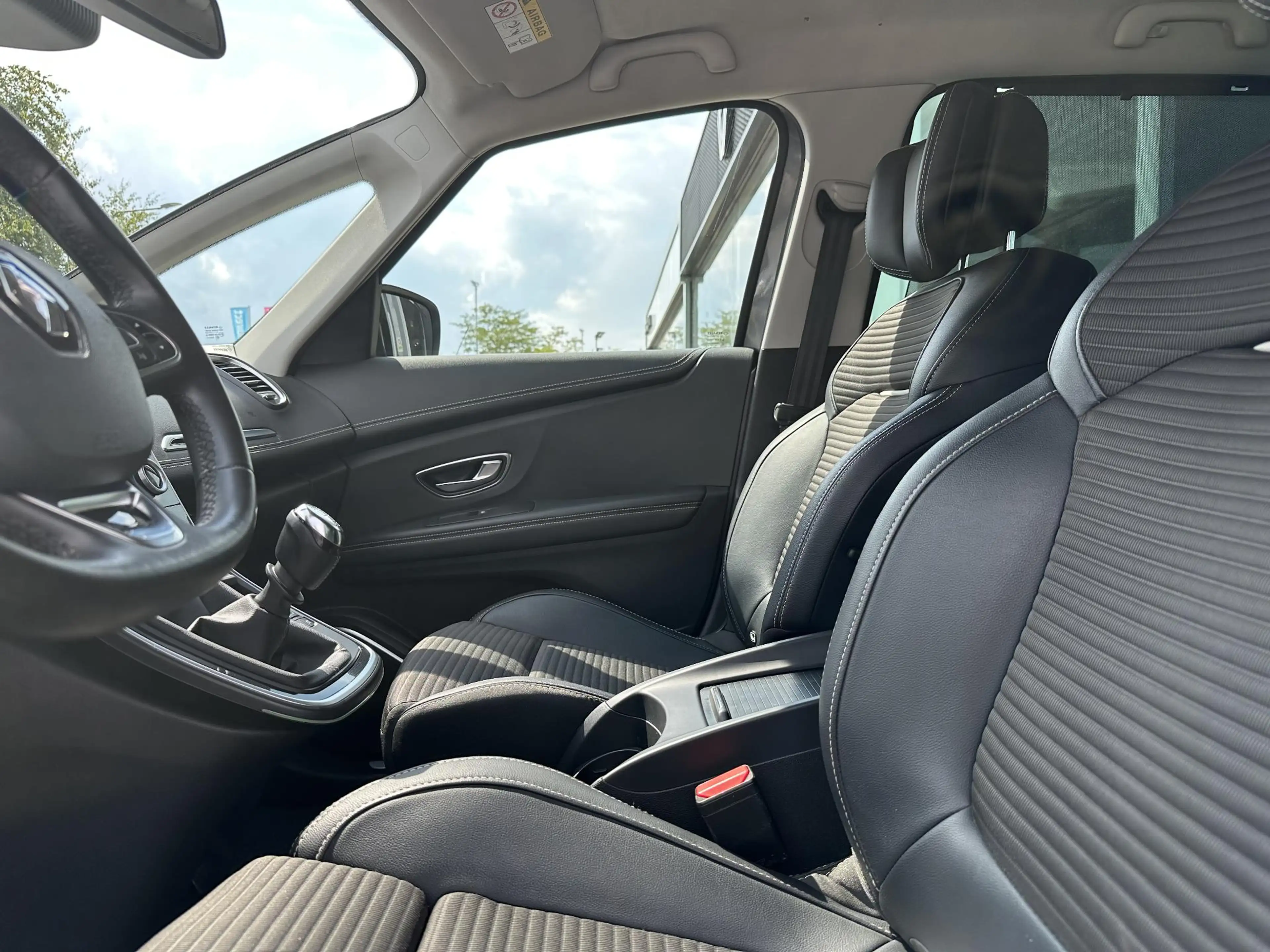 Renault Grand Scenic Energy TCe 130 Bose l Origineel NL l Trekhaak l De — photo 14