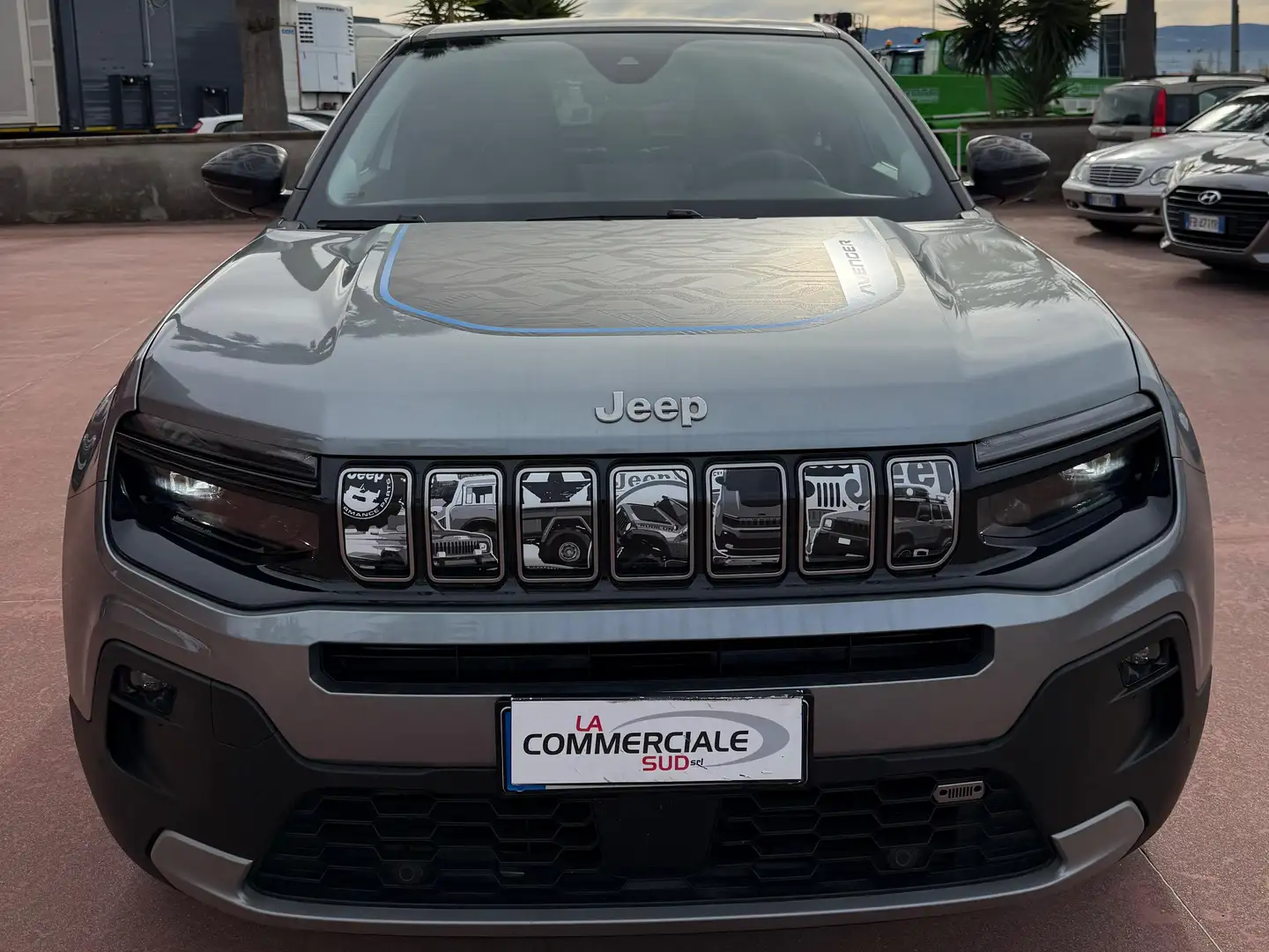 Jeep Avenger Avenger 1.2 turbo Summit fwd 100cv Grijs - 2