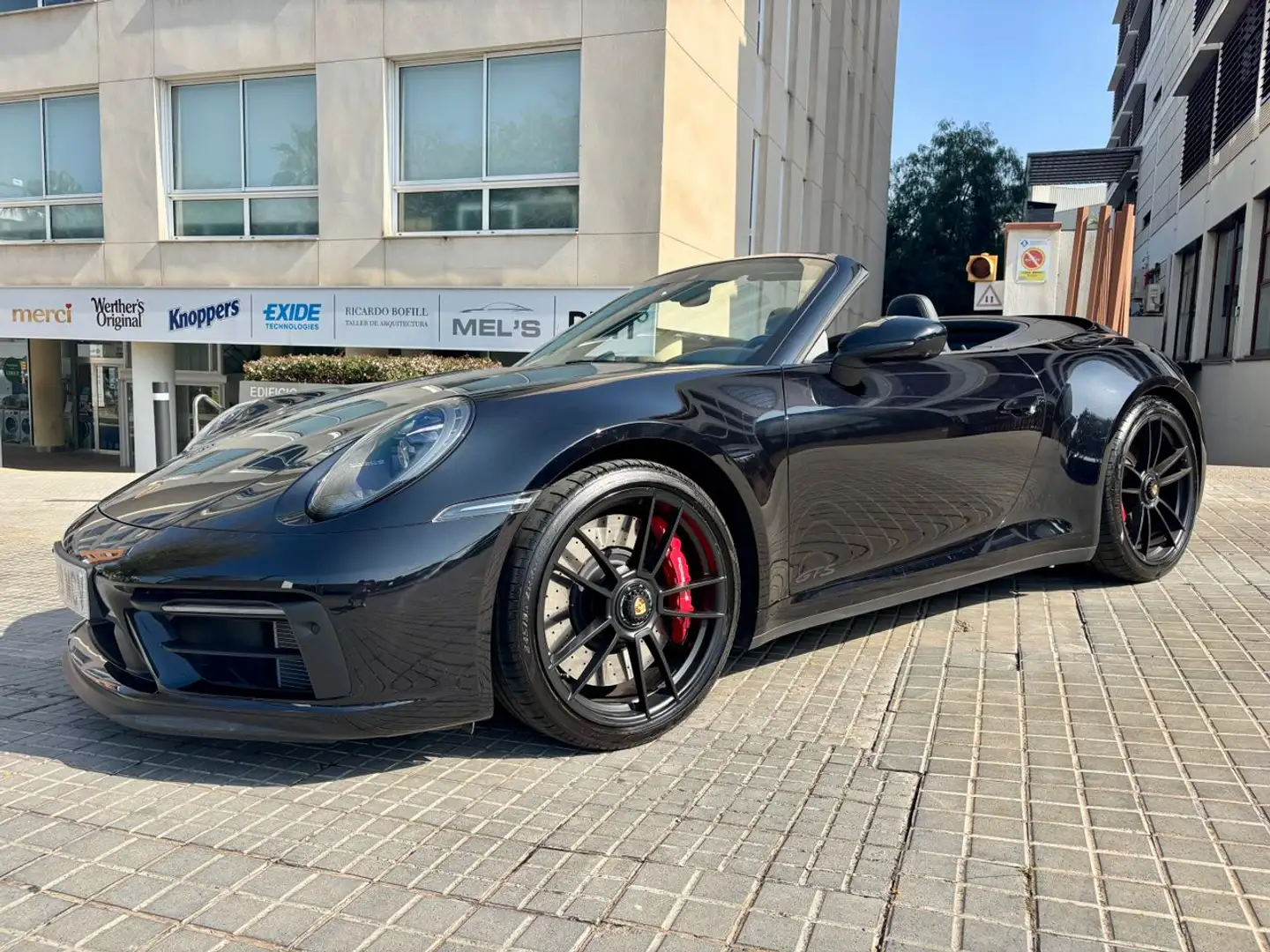 Porsche 992 Carrera GTS Cabriolet PDK Noir - 1