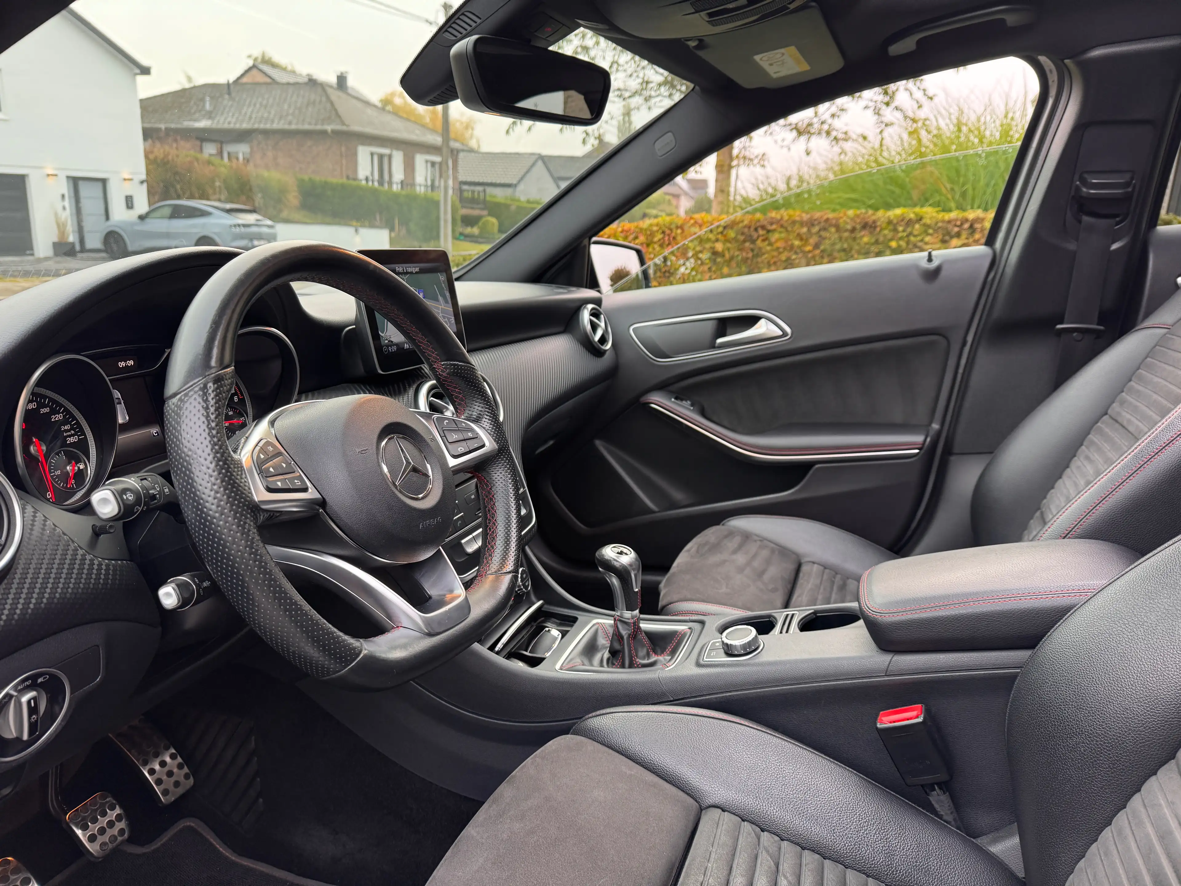 Mercedes-Benz A 180 Pack /////AMG - Facelift - Panorama- Camera — photo 8