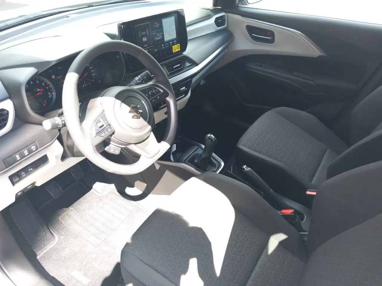 Suzuki Swift Comfort Facelift LED Rückfahrkamera 11