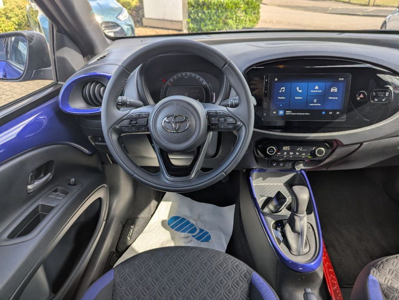 Toyota Aygo X S-CVT Team D LED, PDC, Allwetter — photo 8