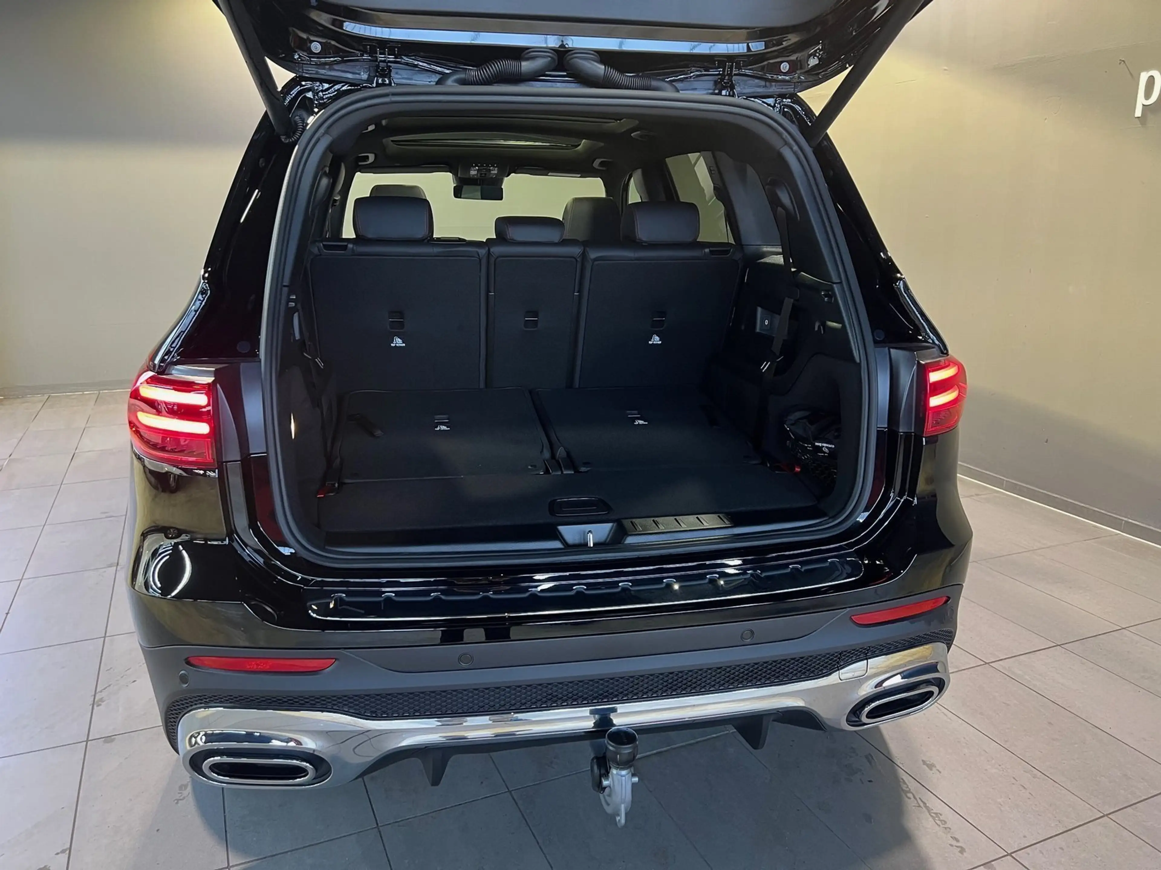 Mercedes-Benz GLB 200 Edition AMG Pano/AHK/Dist/7Sitz/360°/Tot — photo 3