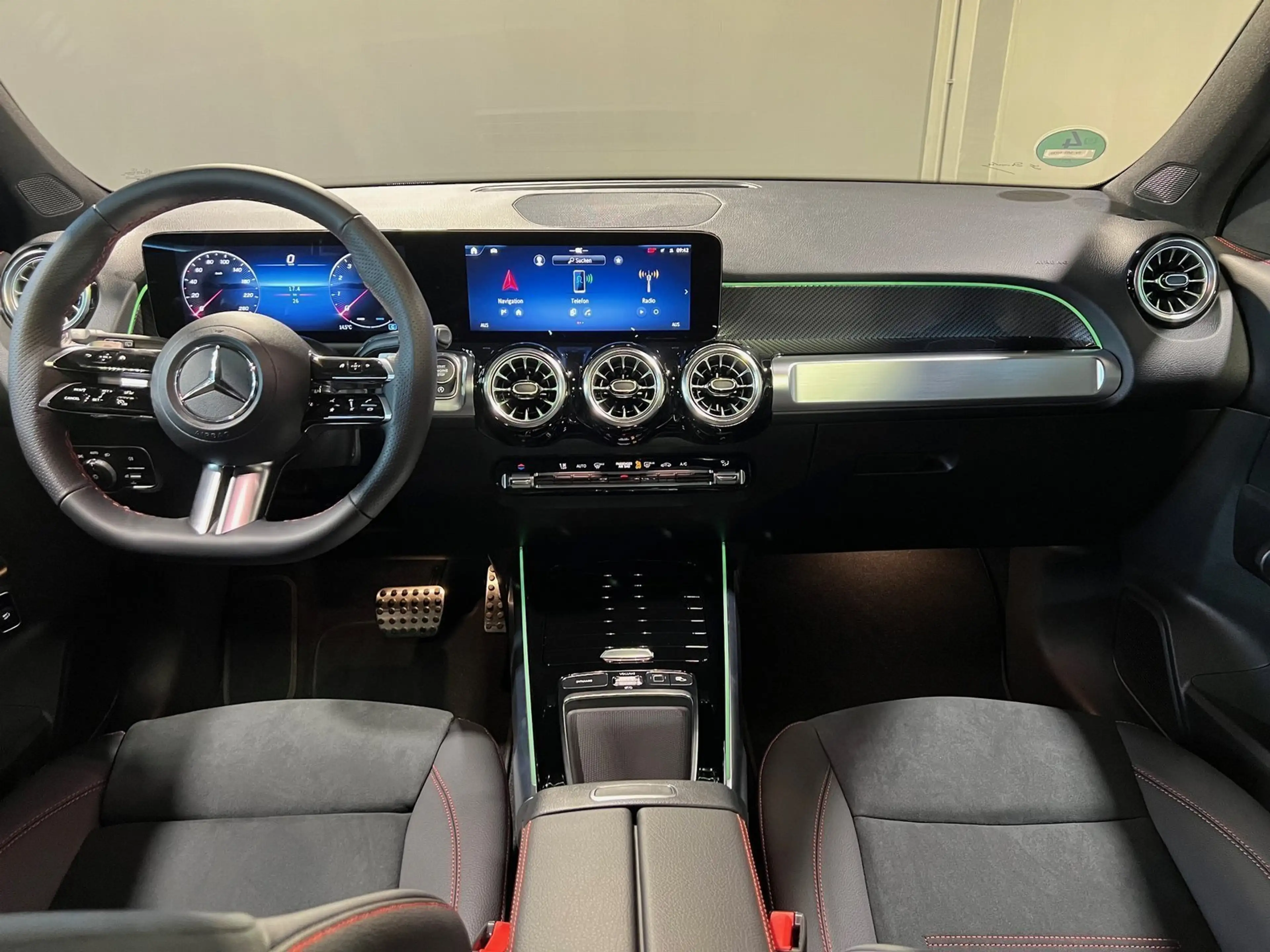 Mercedes-Benz GLB 200 Edition AMG Pano/AHK/Dist/7Sitz/360°/Tot — photo 5