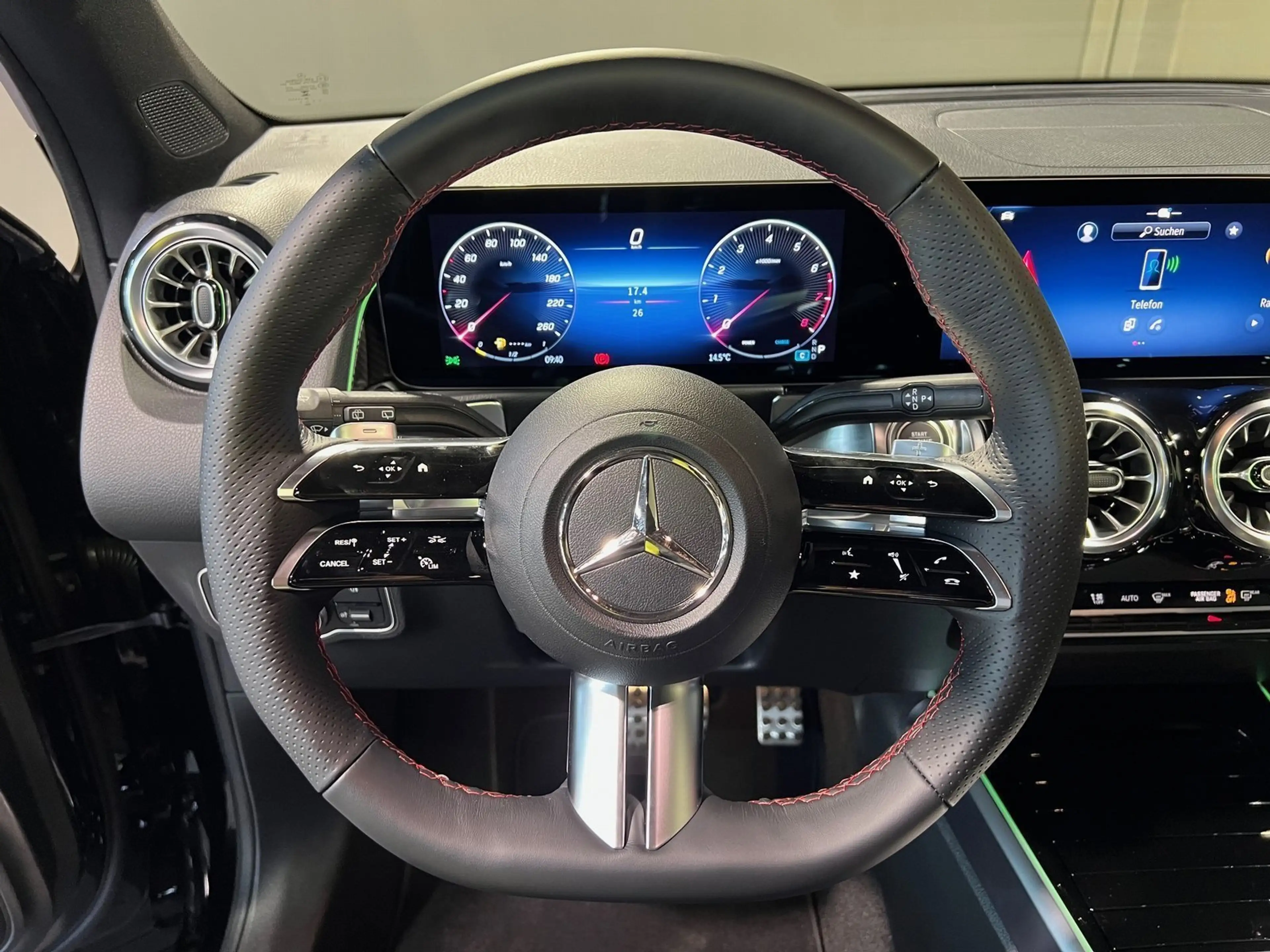 Mercedes-Benz GLB 200 Edition AMG Pano/AHK/Dist/7Sitz/360°/Tot — photo 6
