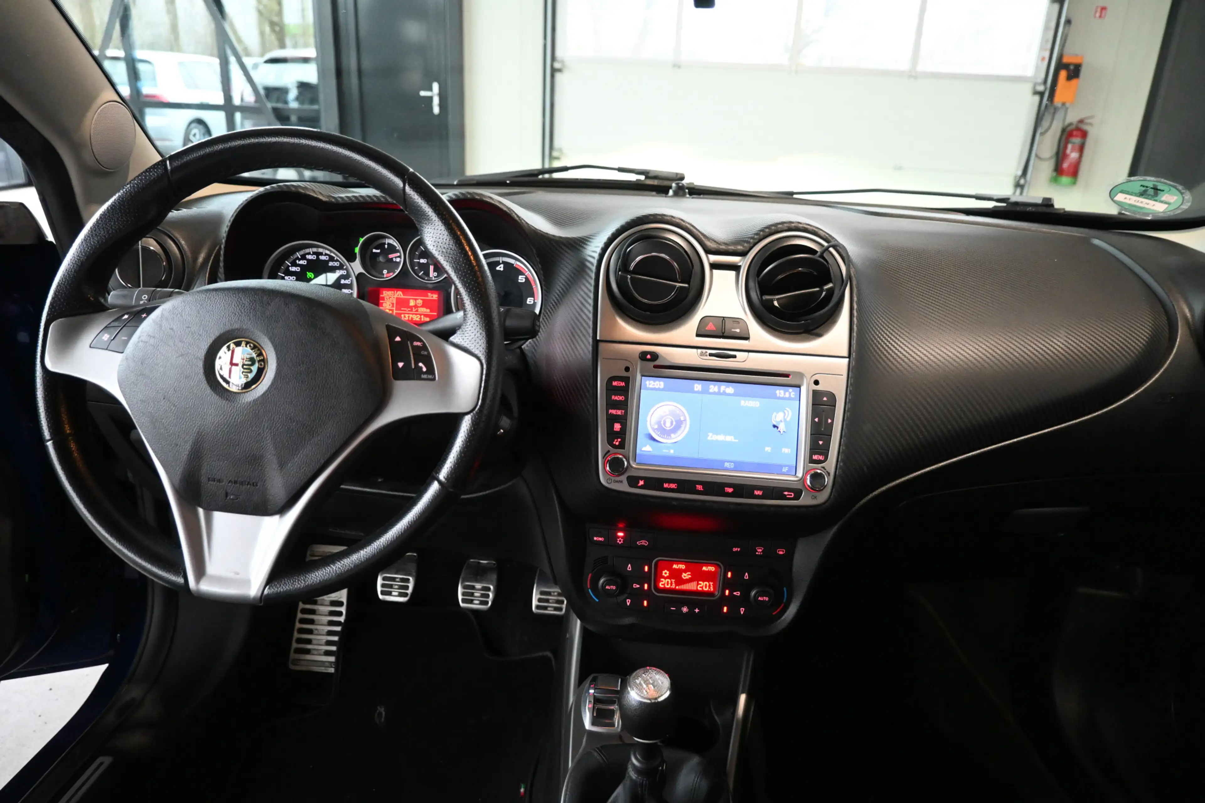 Alfa Romeo MiTo 1.3 JTDm ECO Distinctive Clima Navigatie Cruise Co — photo 2