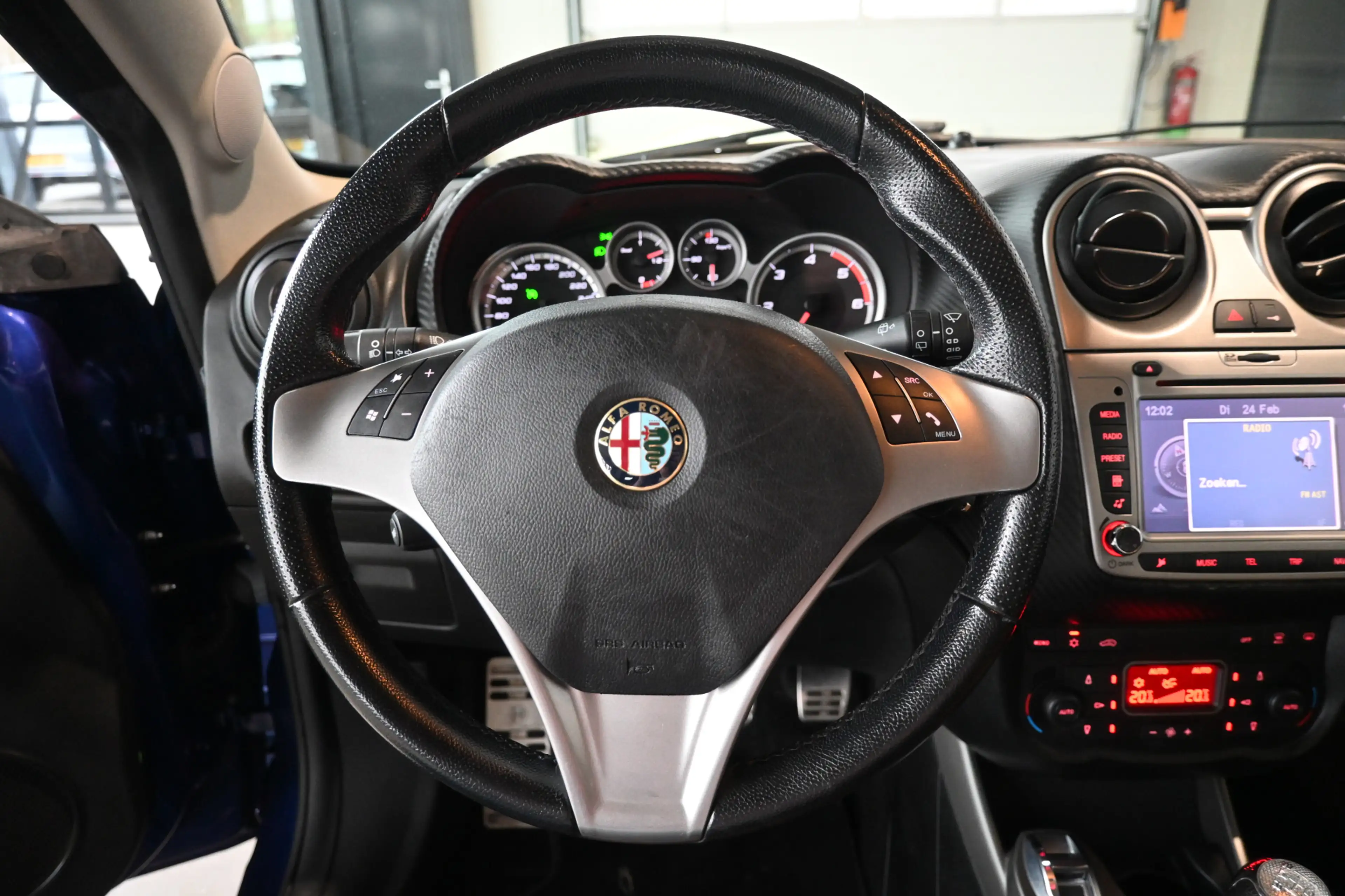 Alfa Romeo MiTo 1.3 JTDm ECO Distinctive Clima Navigatie Cruise Co — photo 6