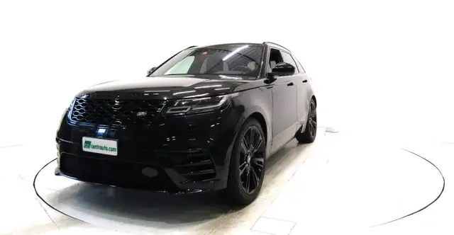 Land Rover Range Rover Velar view 3