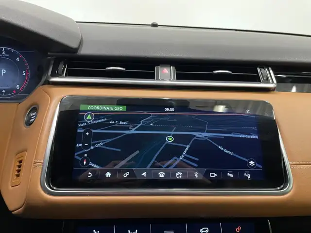 Land Rover Range Rover Velar view 12