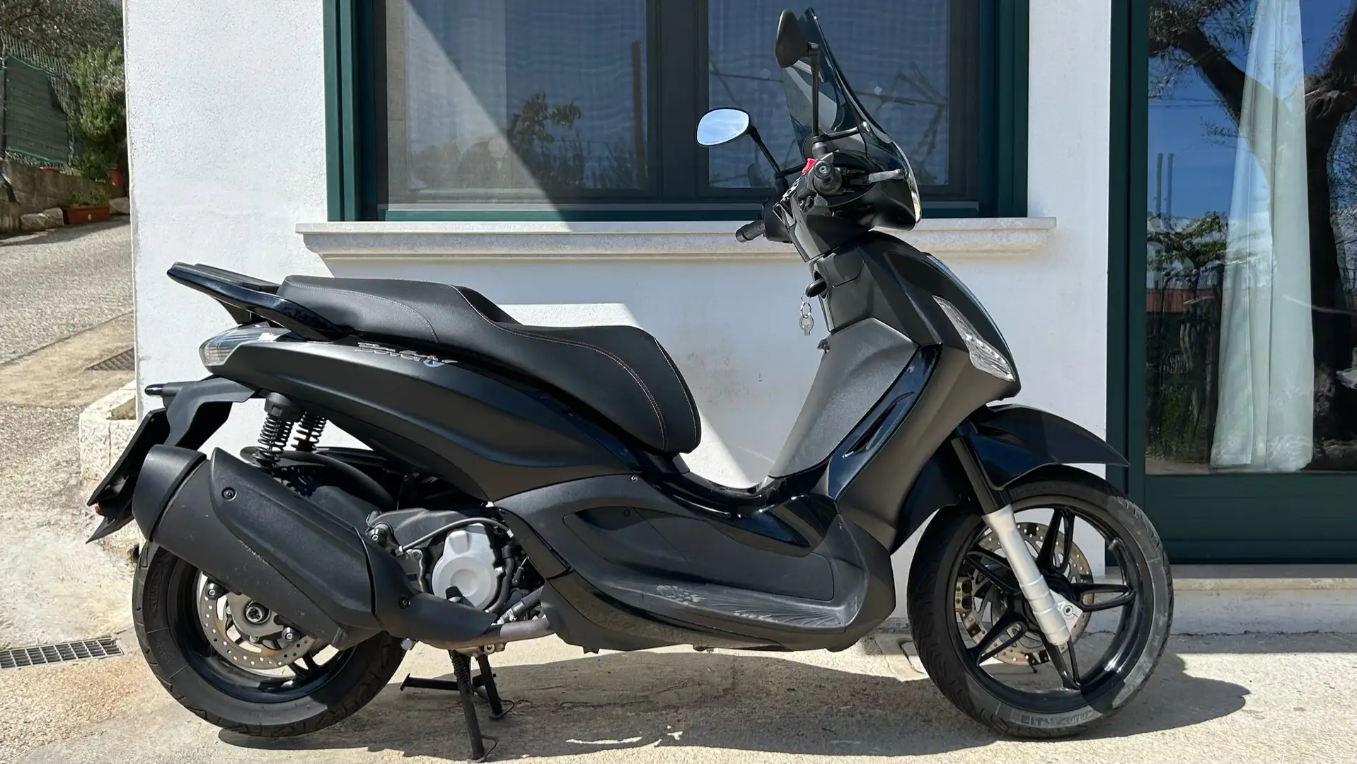 Piaggio Beverly 350 ASR ABS Negru - 1
