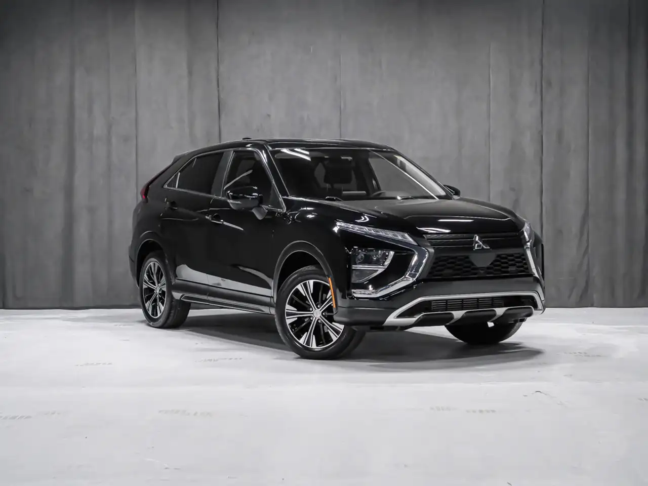 Mitsubishi Eclipse Cross снимка Mitsubishi Eclipse Cross