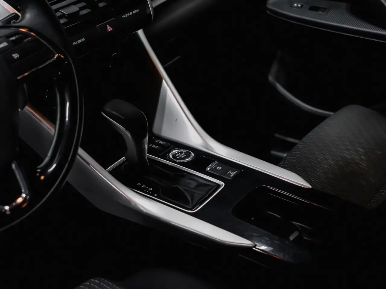 Mitsubishi Eclipse Cross снимка Mitsubishi Eclipse Cross
