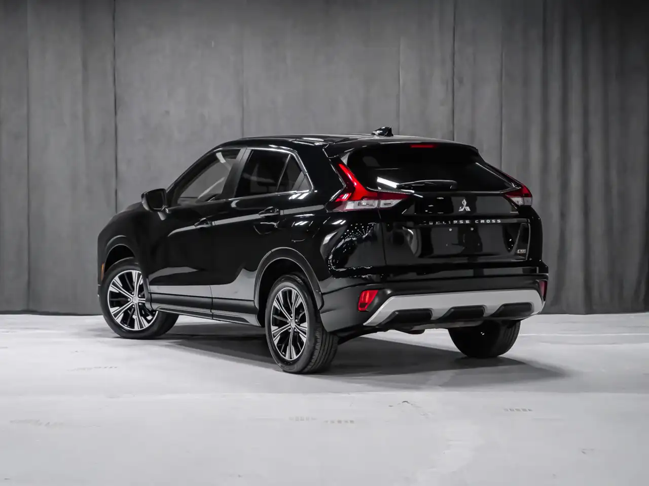 Mitsubishi Eclipse Cross снимка Mitsubishi Eclipse Cross