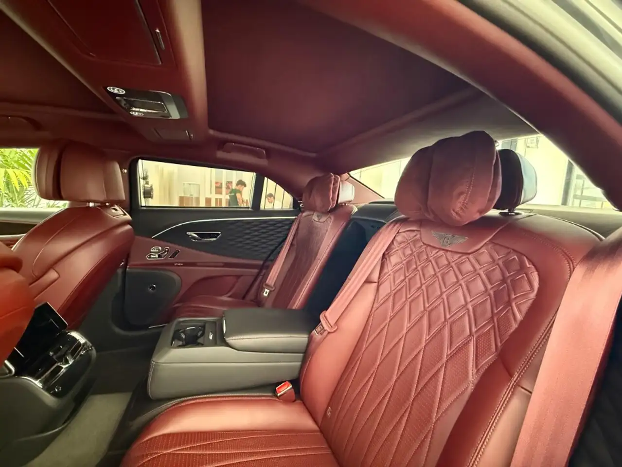 Bentley Flying Spur 2021 — фото 10