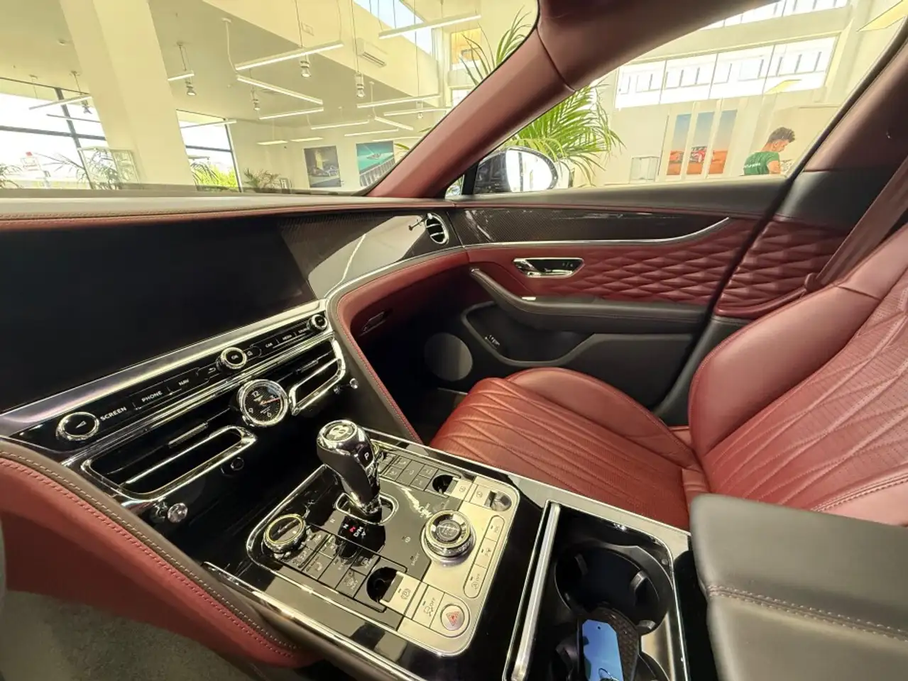 Bentley Flying Spur 2021 — фото 13