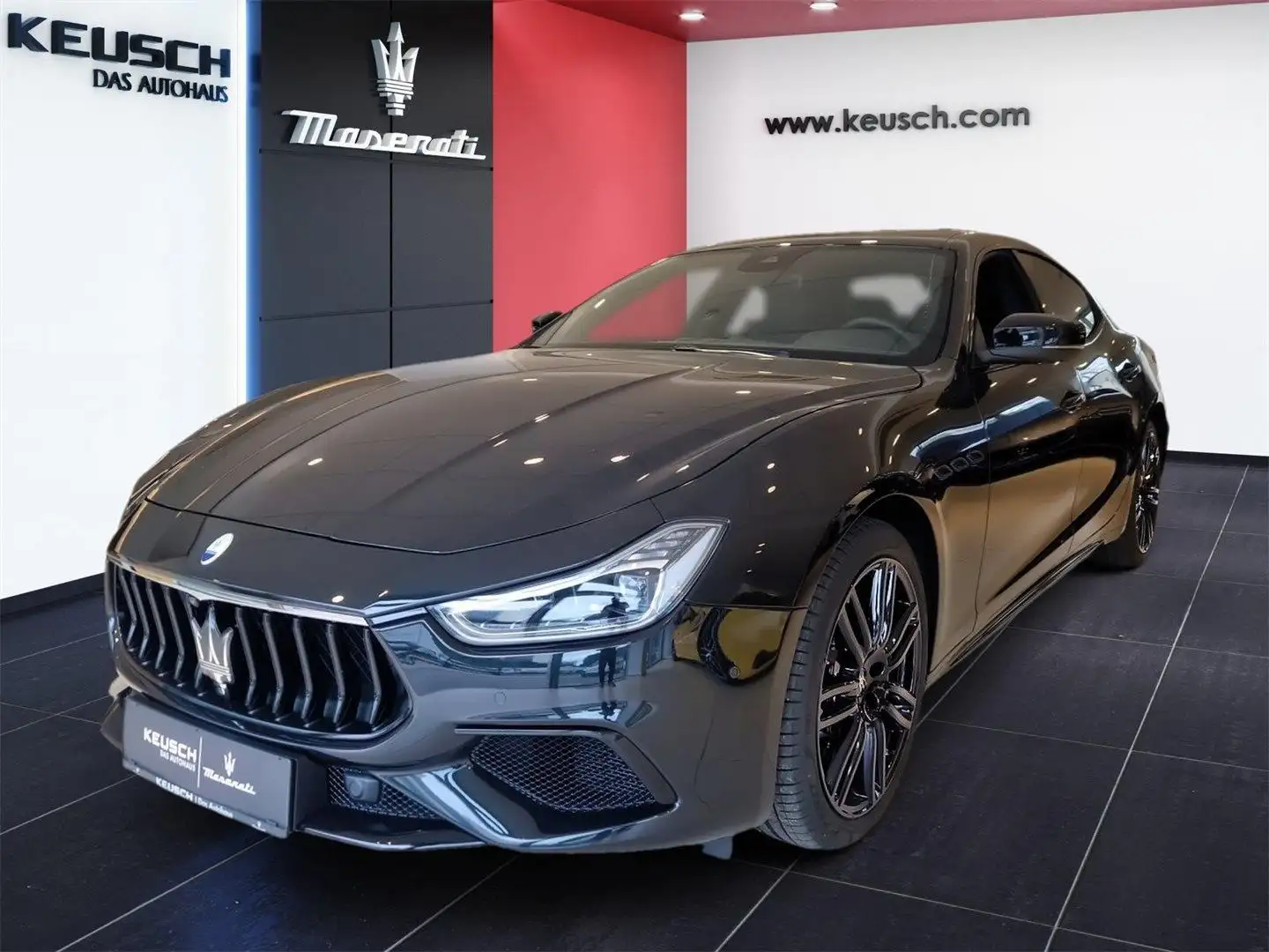 Maserati Ghibli GT Schwarz - 1