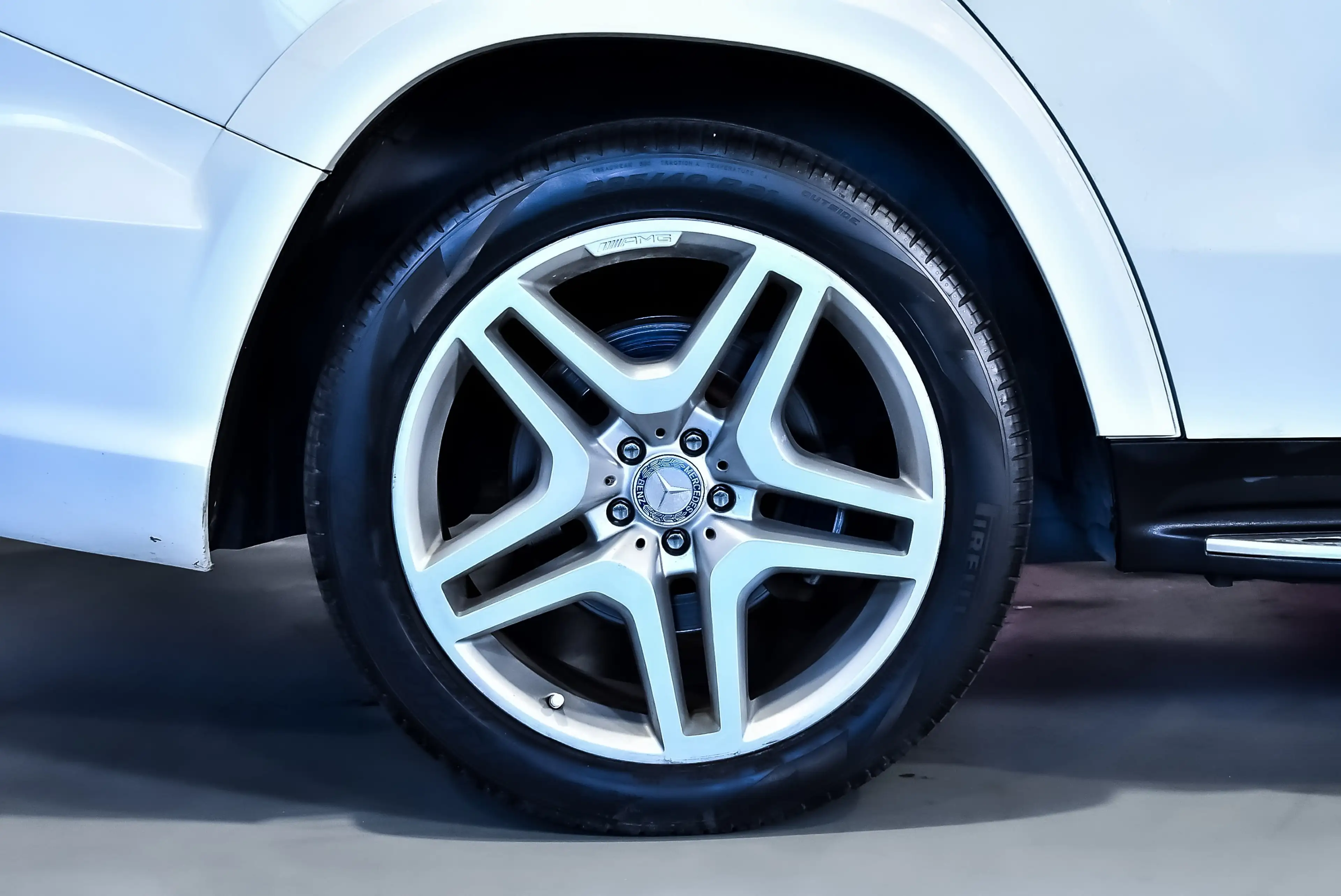 Mercedes-Benz GL 500 GL550 4matic Twin Turbo 4.7L V8 429PK  7seats — photo 5