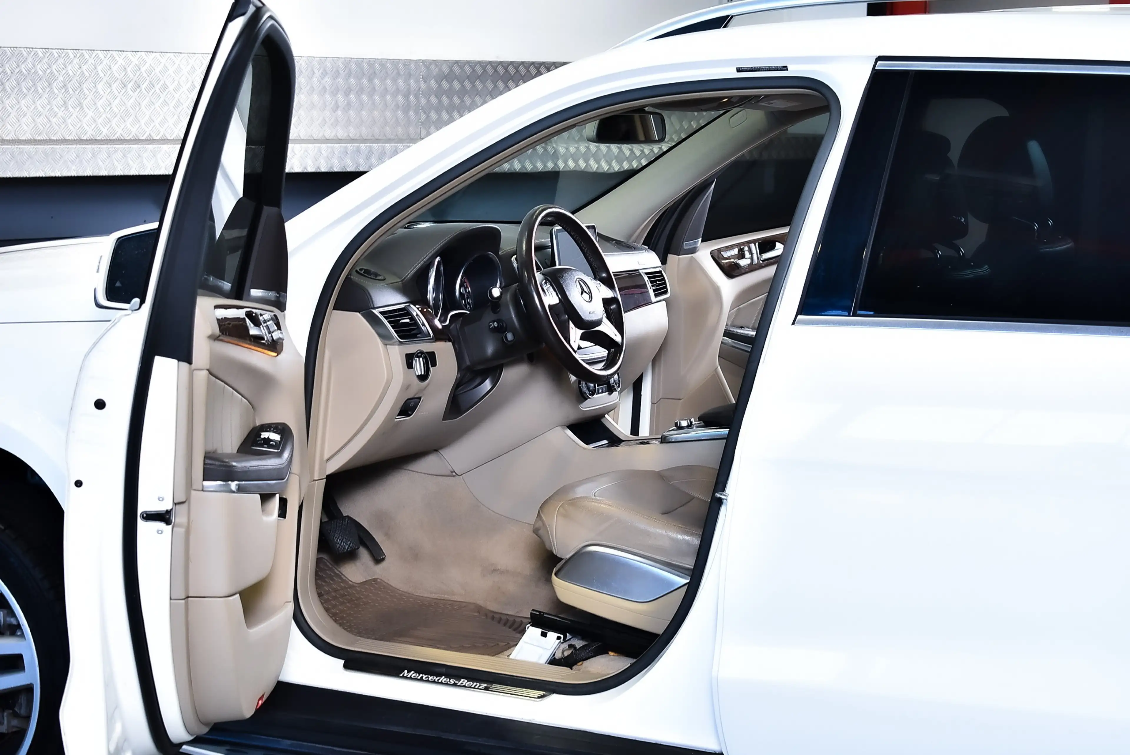 Mercedes-Benz GL 500 GL550 4matic Twin Turbo 4.7L V8 429PK  7seats — photo 14