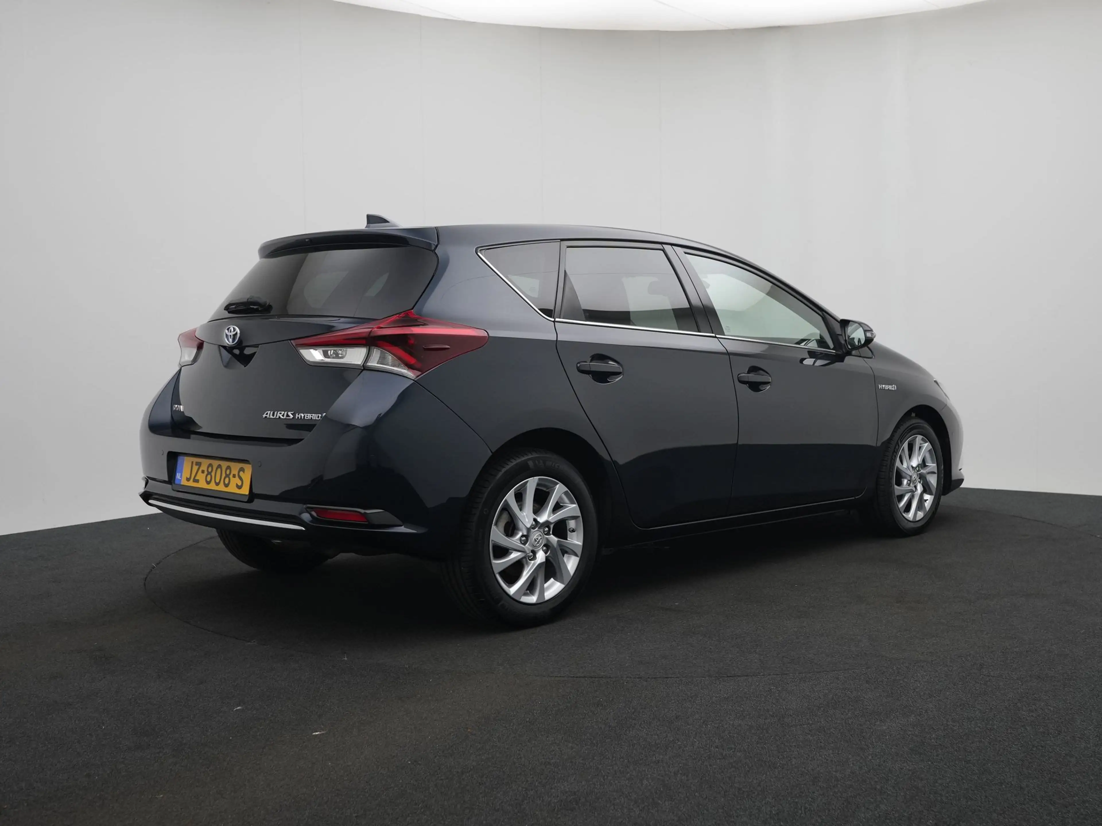 Toyota Auris 1.8 Hybrid Executive | Parkeersensoren V+A | Navig — photo 2