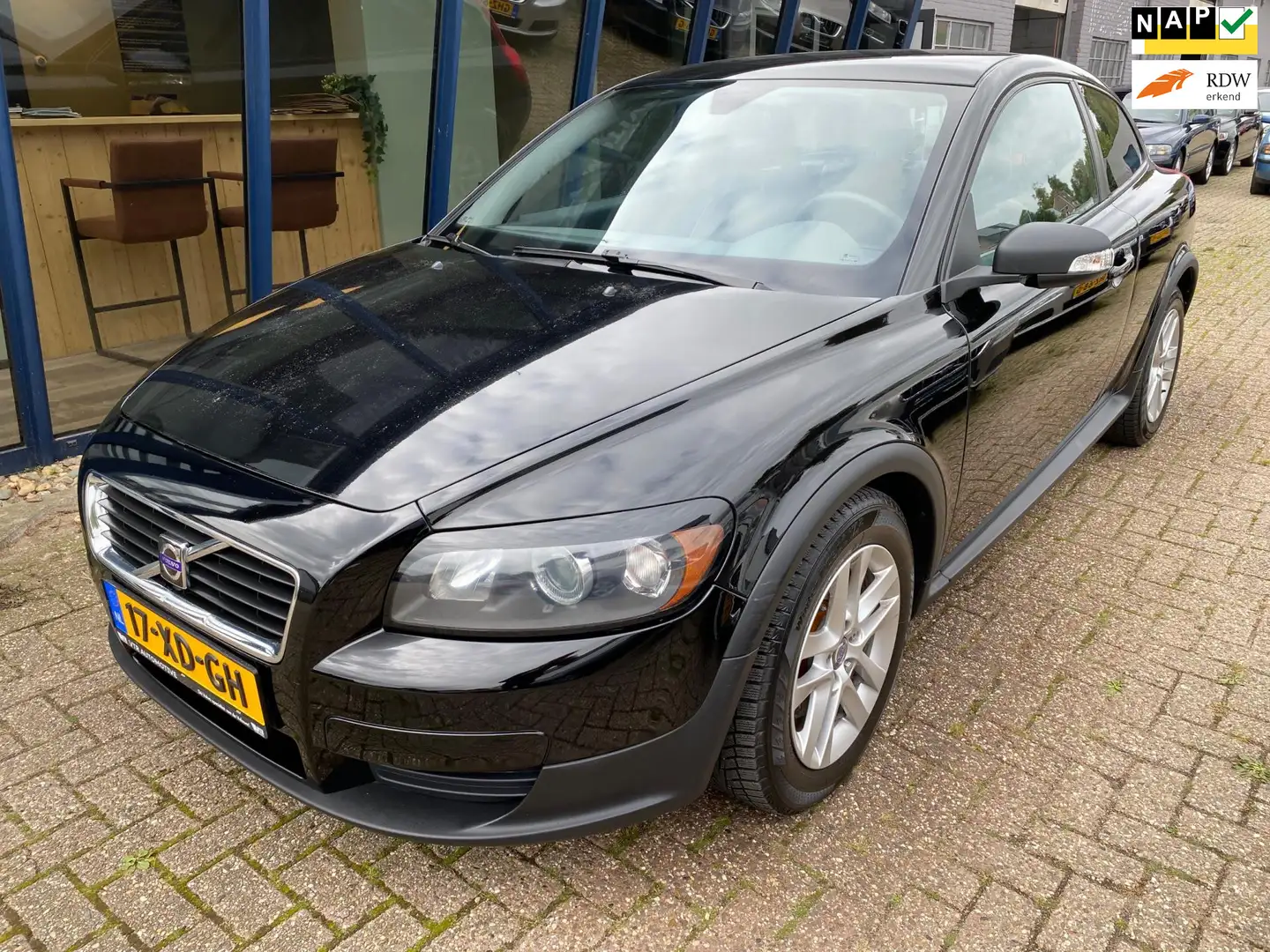 Volvo C30 2.4i 170PK NL Auto / Youngtimer Noir - 1