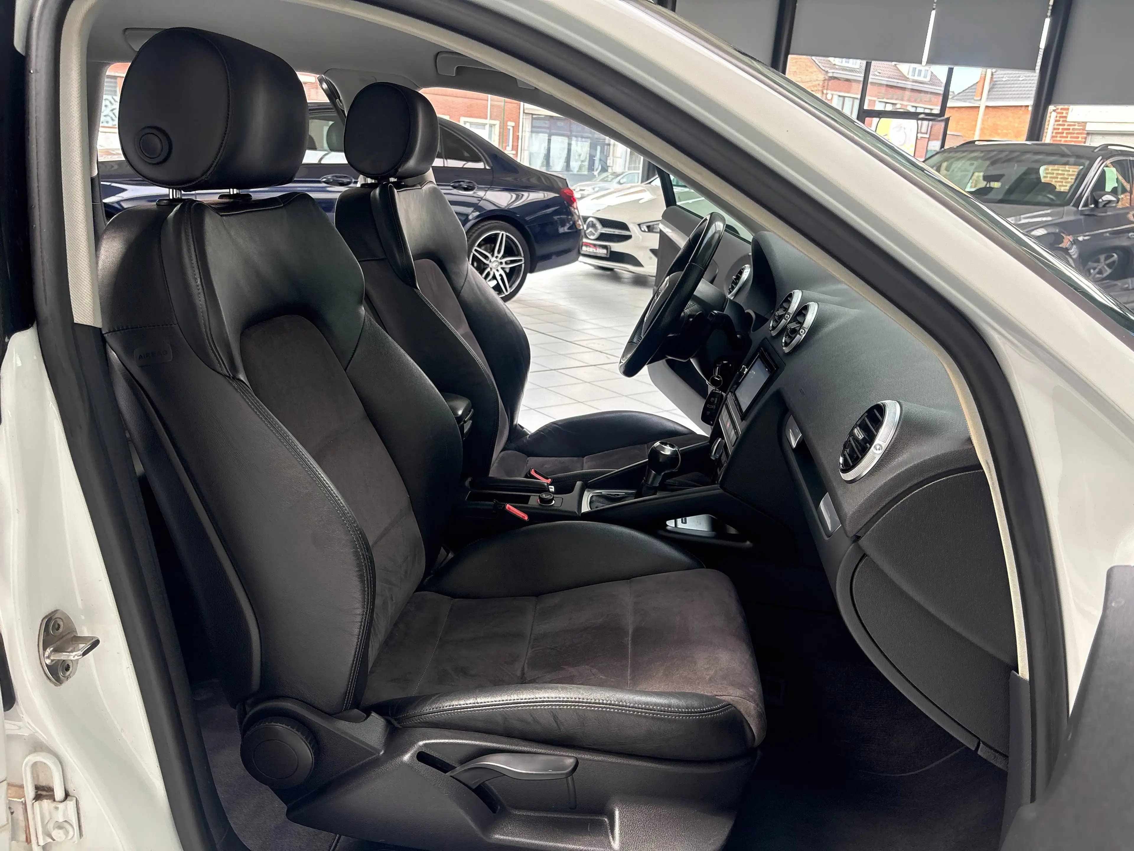 Audi A3 A3 Sportback 1.4 TFSI *XENON * CUIR * GPS * PDC * JANTES * — photo 12