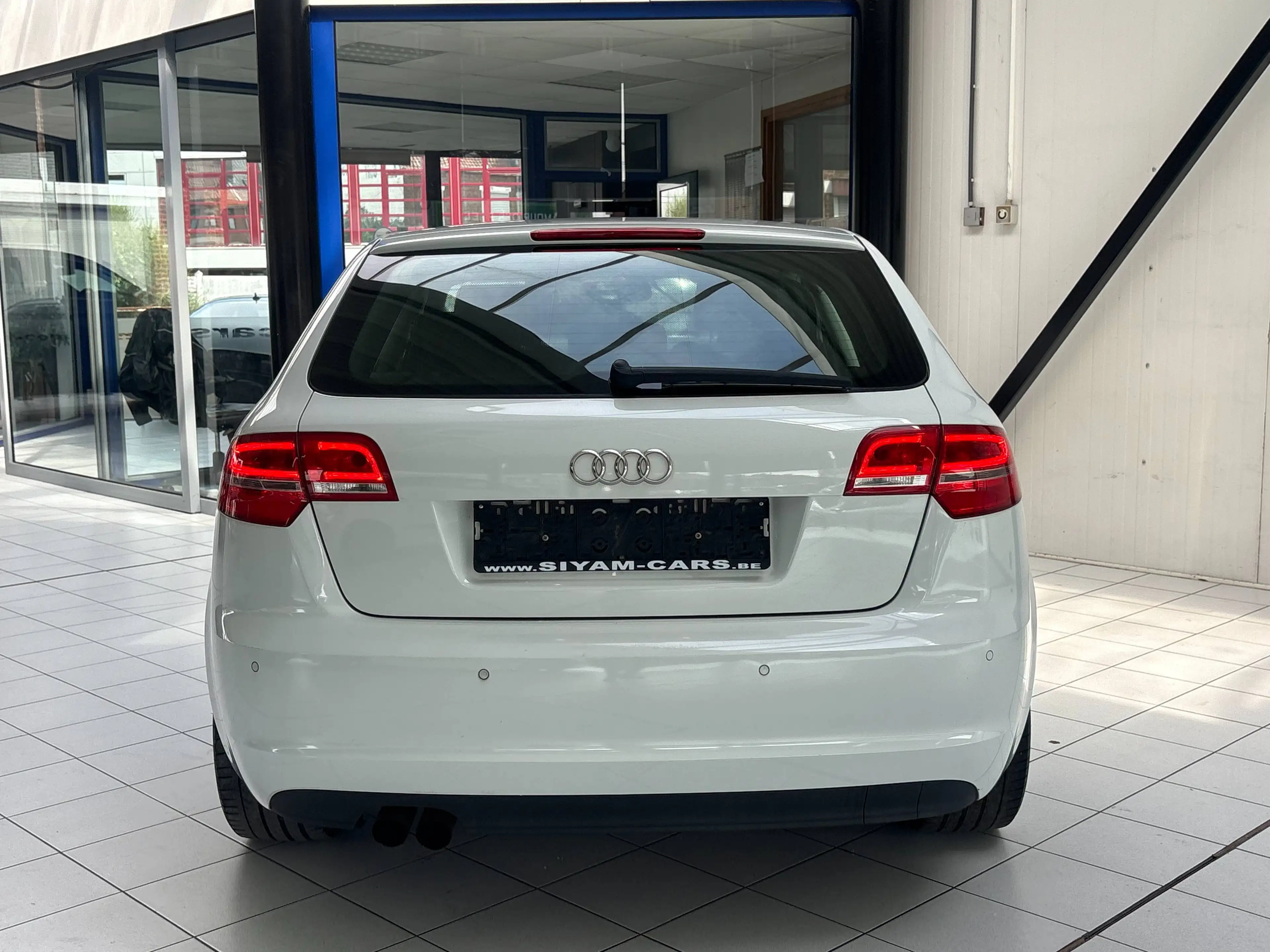 Audi A3 A3 Sportback 1.4 TFSI *XENON * CUIR * GPS * PDC * JANTES * — photo 4