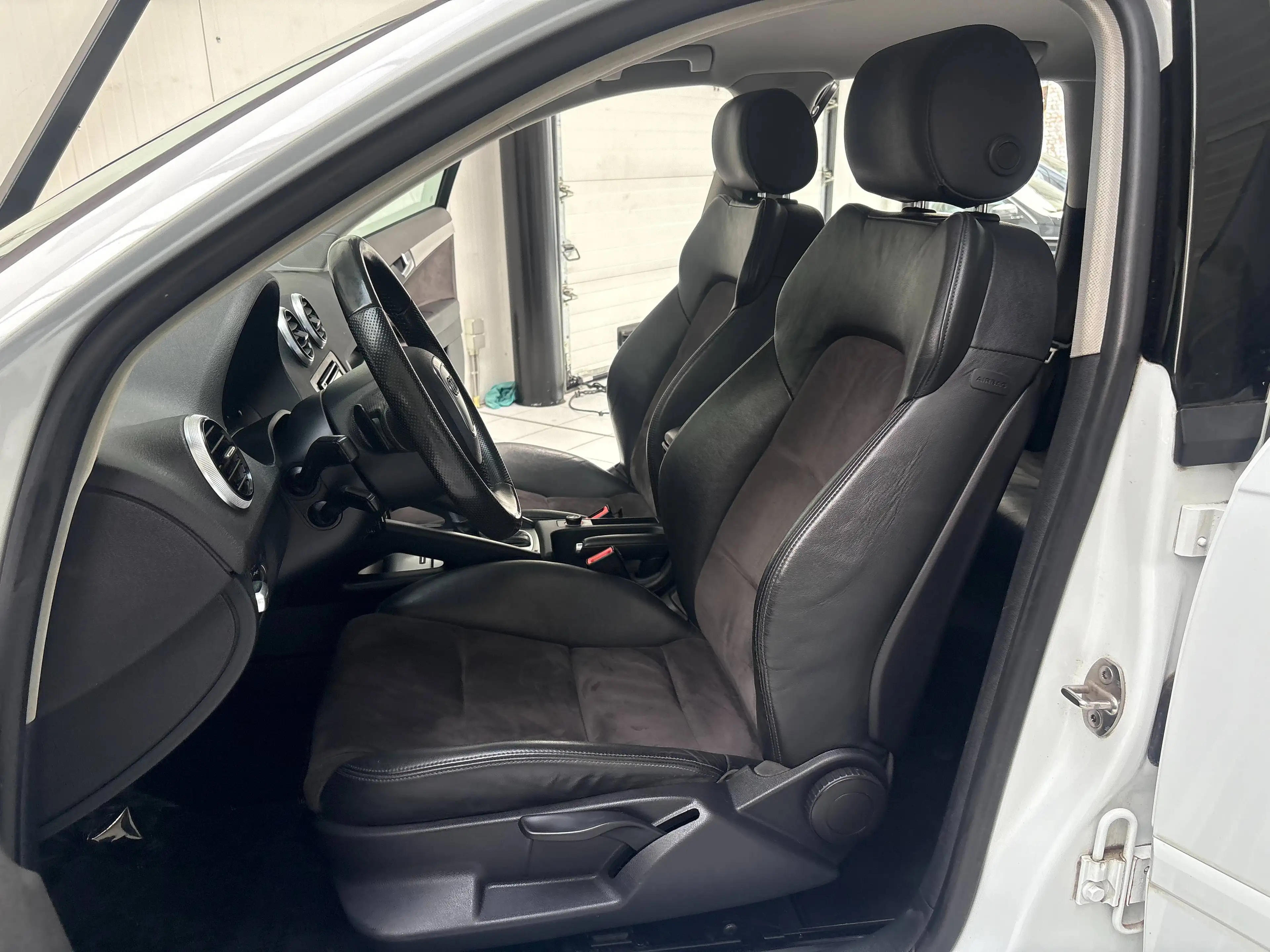 Audi A3 A3 Sportback 1.4 TFSI *XENON * CUIR * GPS * PDC * JANTES * — photo 14