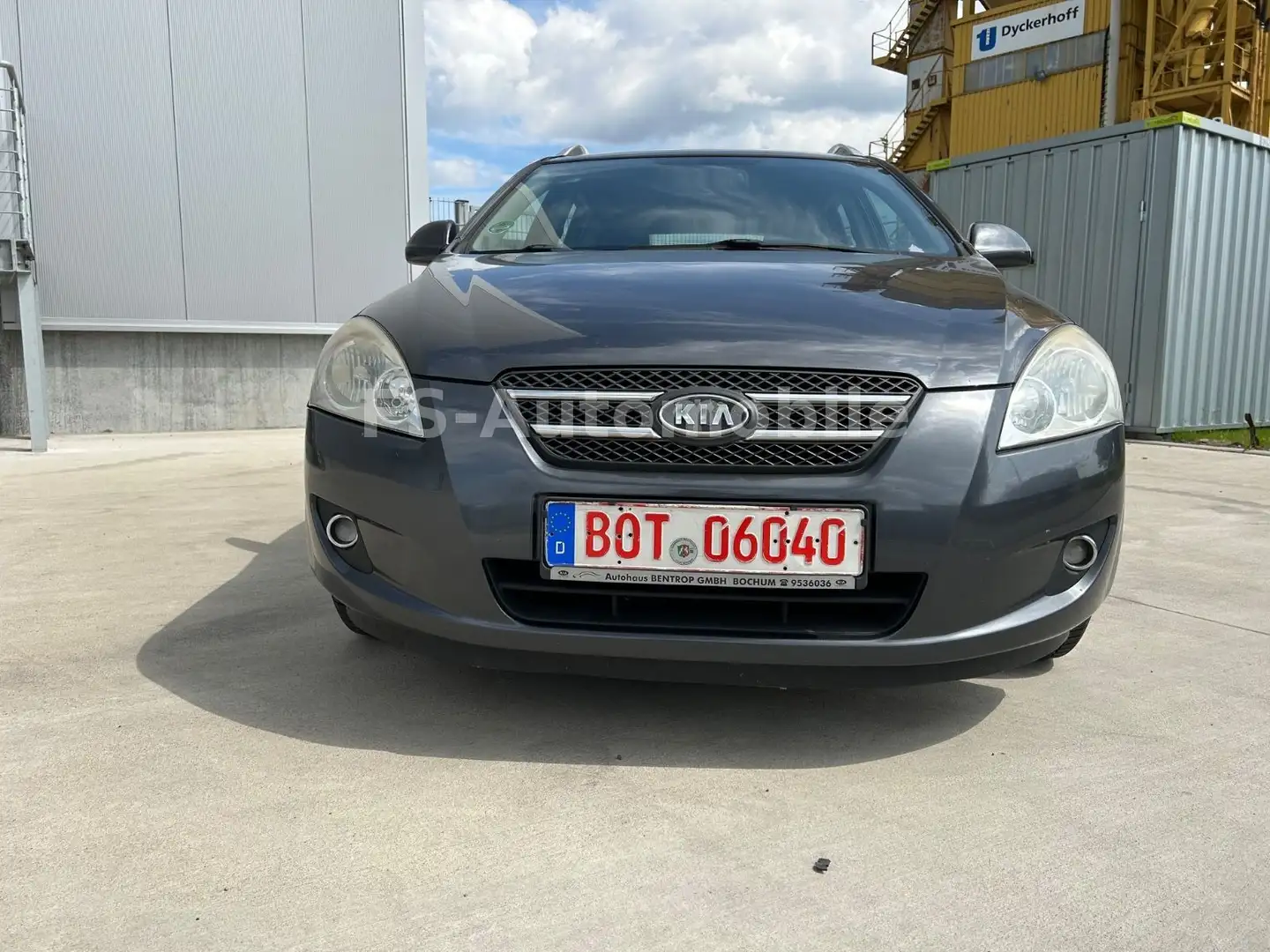 Kia Ceed / cee'd Sporty Wagon 1.6 CRDi 90PS EX Grau - 2
