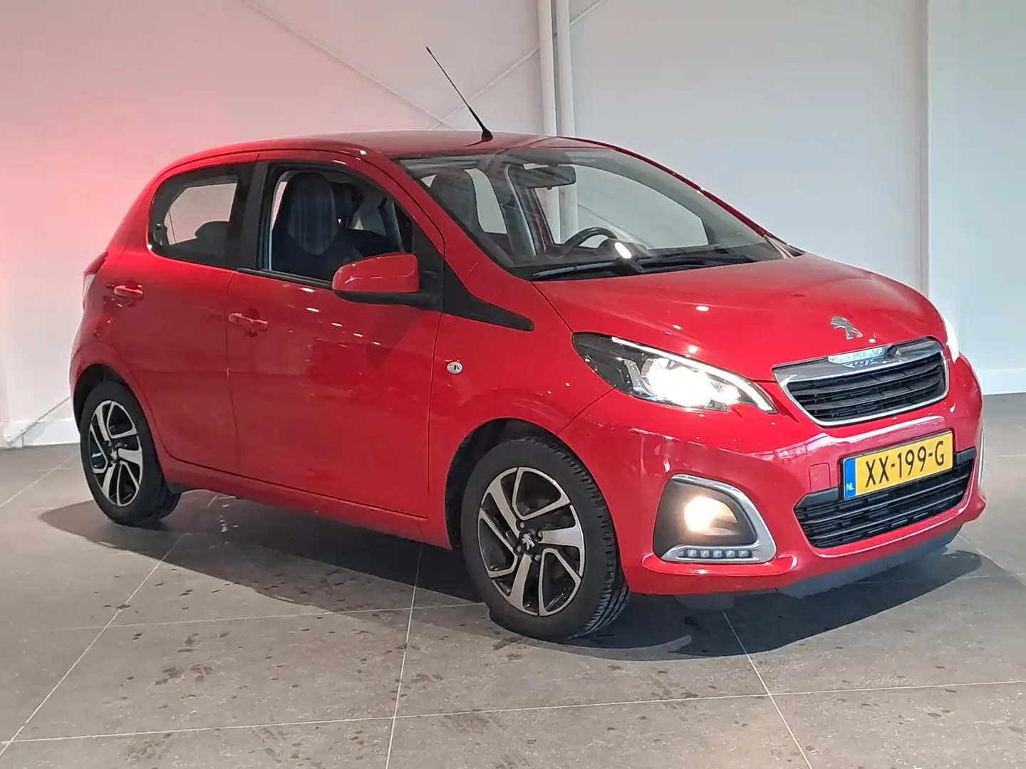 Peugeot 108 1.0 e-VTi Allure UNIEKE KILOMETERSTAND | CAMERA | Rot - 2