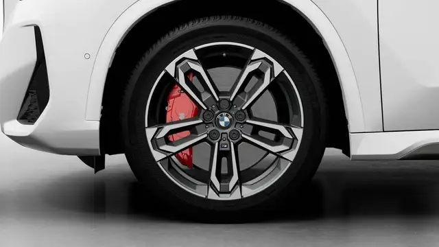 BMW X1 view 7