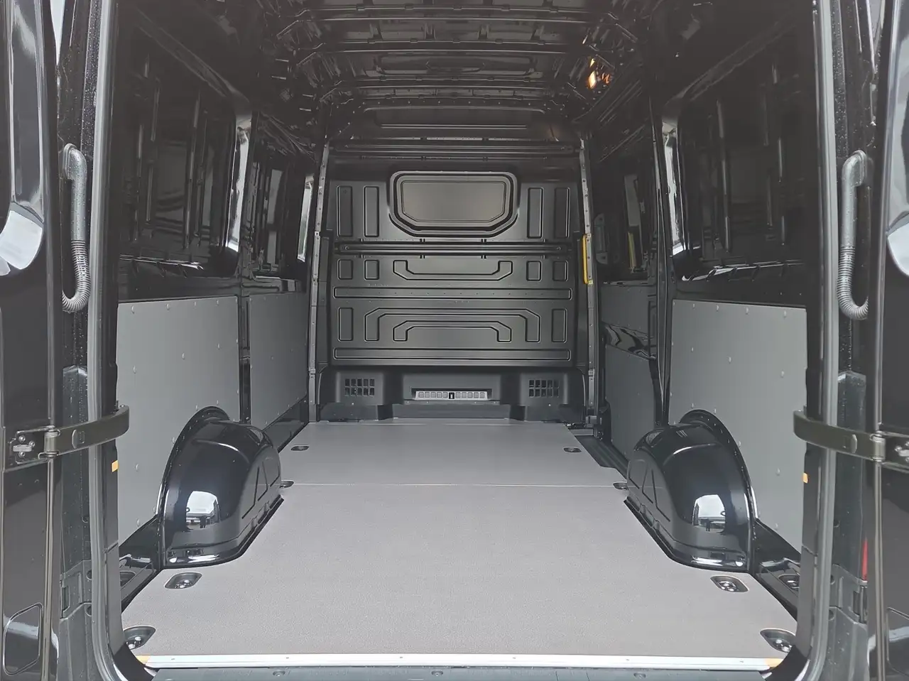 Volkswagen Crafter 2026 — фото 11