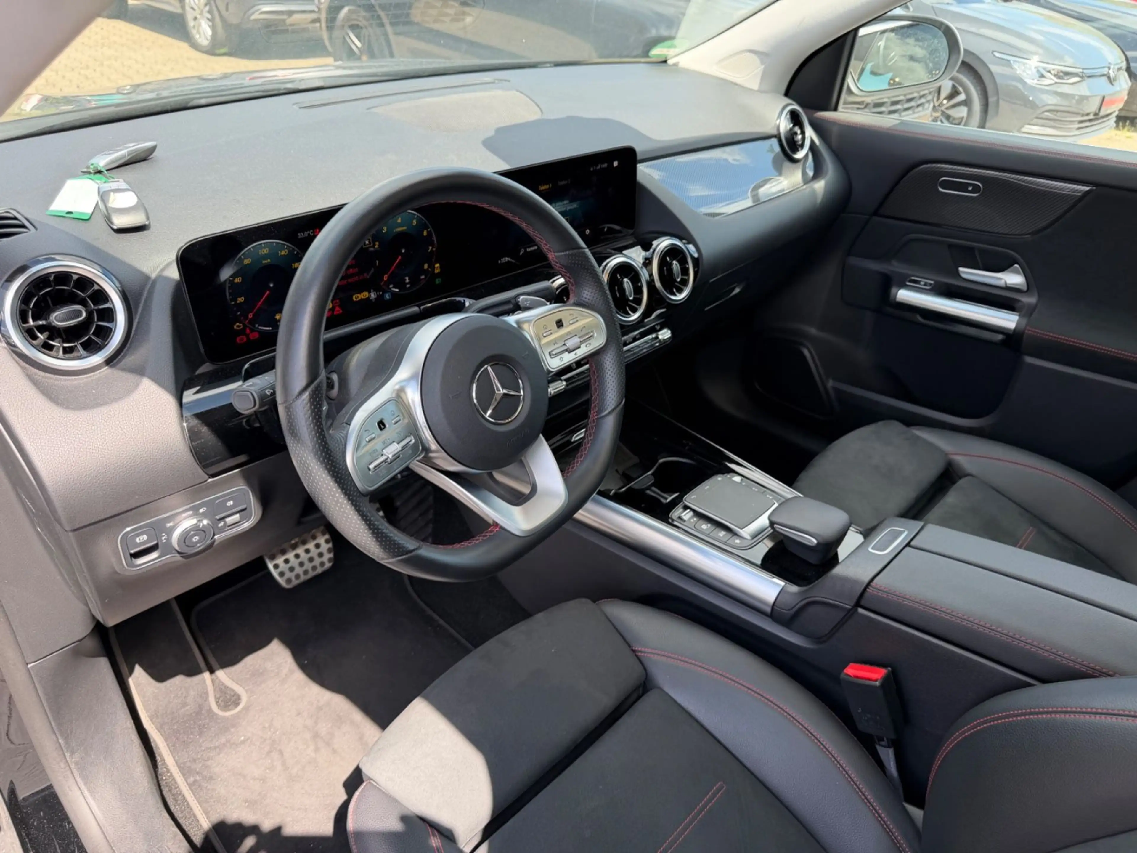 Mercedes-Benz GLA 250 4Matic*AMG-Line*AHK*RFK*Motorschade! — photo 8