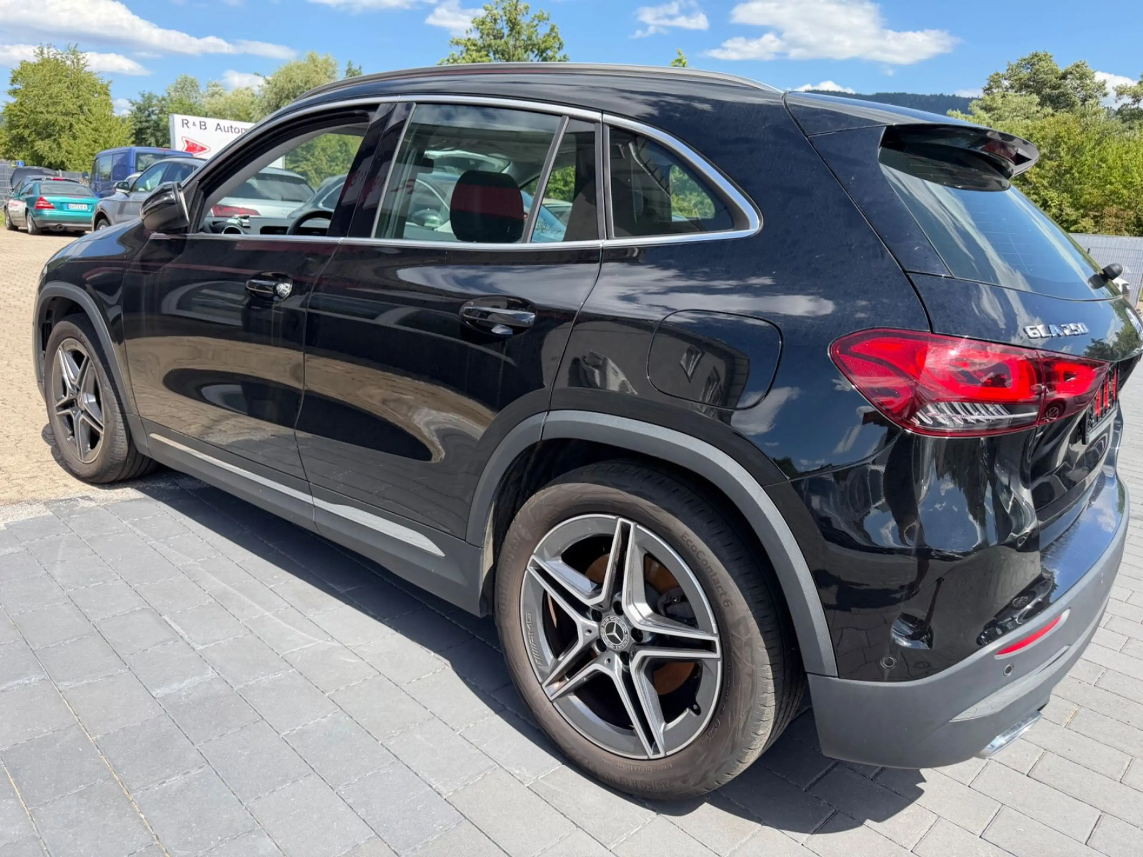 Mercedes-Benz GLA 250 4Matic*AMG-Line*AHK*RFK*Motorschade! — photo 6