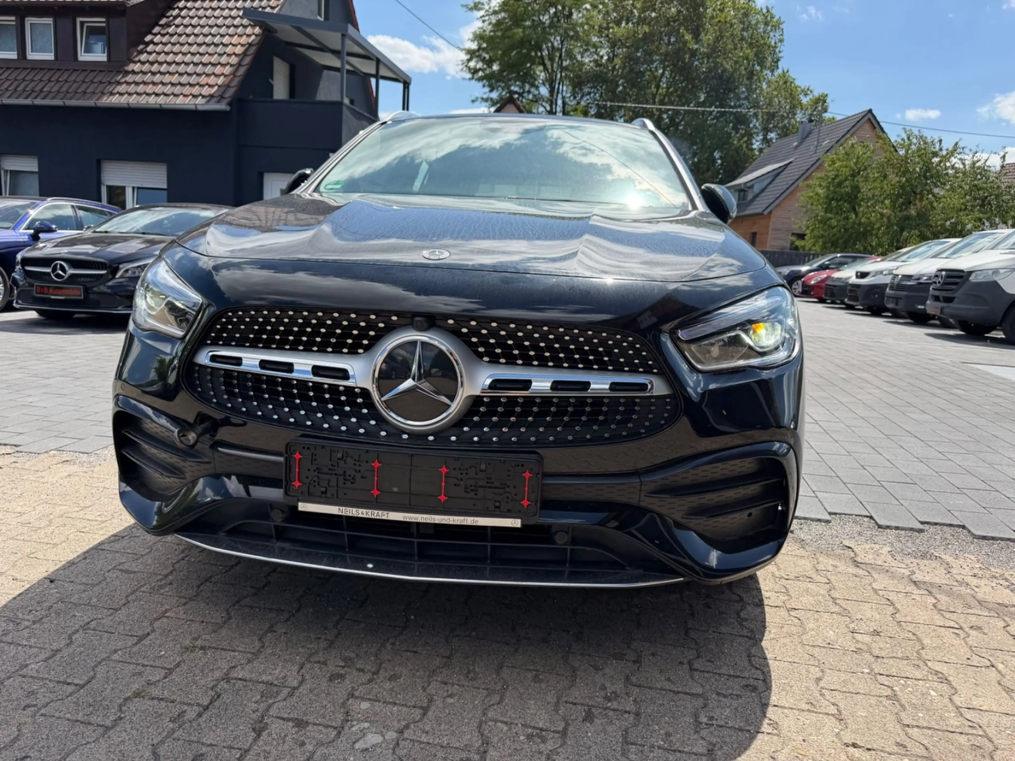 Mercedes-Benz GLA 250 4Matic*AMG-Line*AHK*RFK*Motorschade! — photo 2