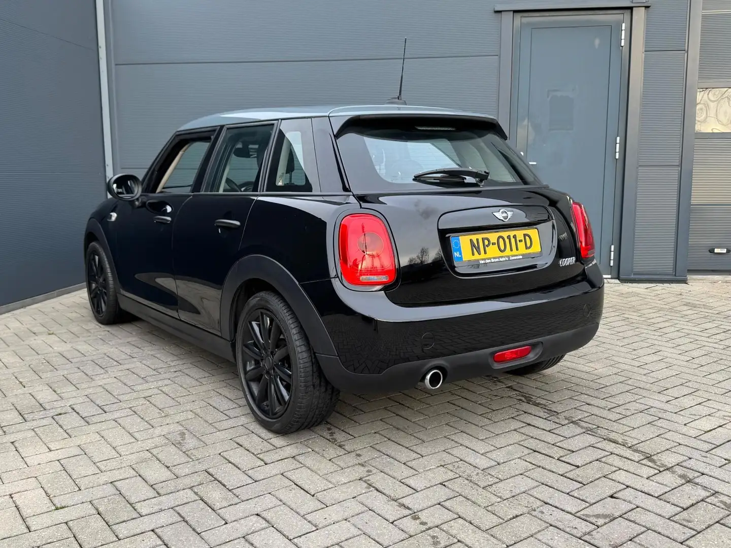 MINI Cooper Mini 1.5 / Navi / Cruise / Nap Negro - 2